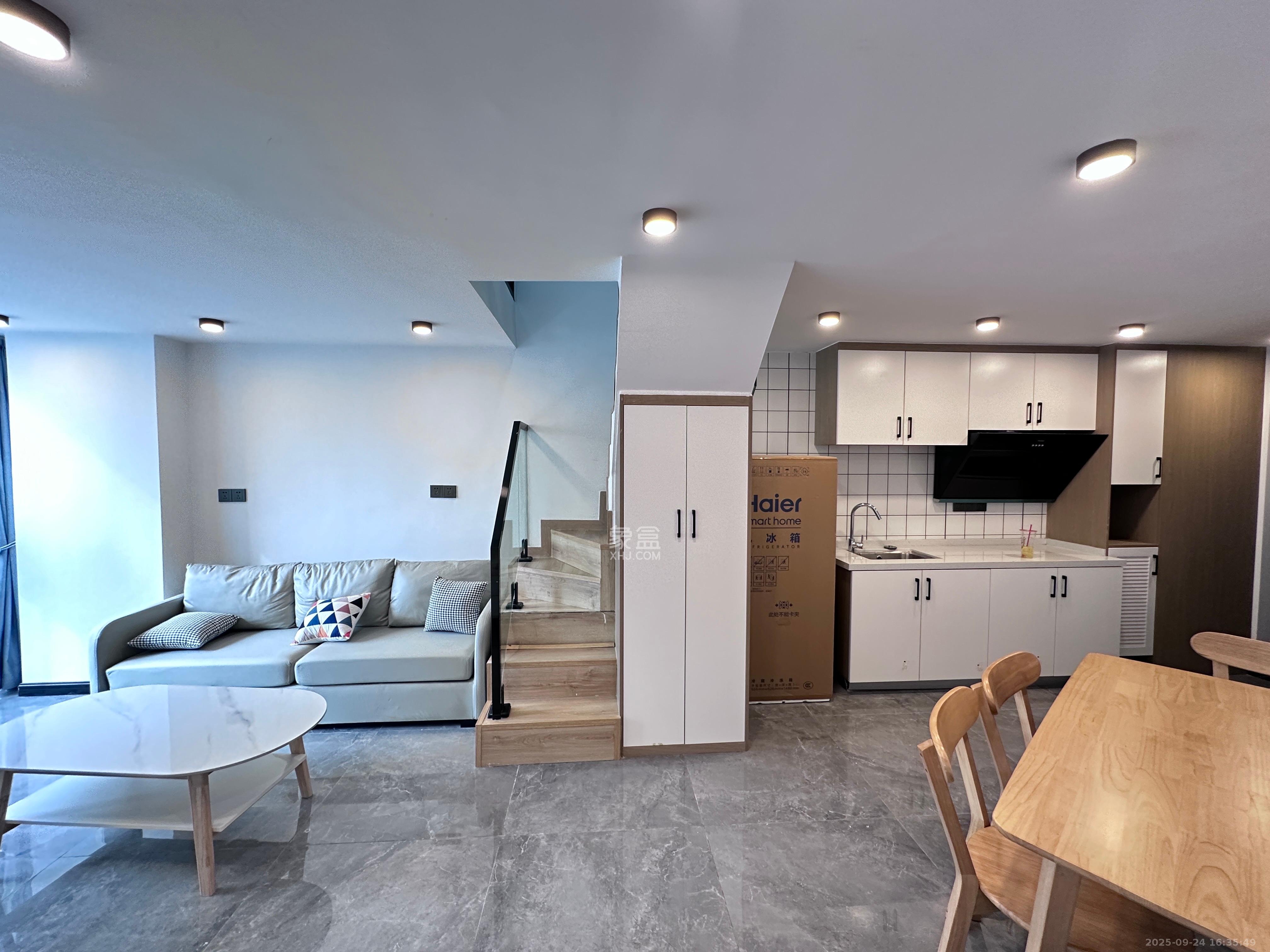 绿地长沙城际空间站(绿地新里佳苑) 1室0厅0卫 2100.0元/月 绿地长沙城际空间站(绿地新里佳苑) 1室0厅0卫 2100.0元/月室内图