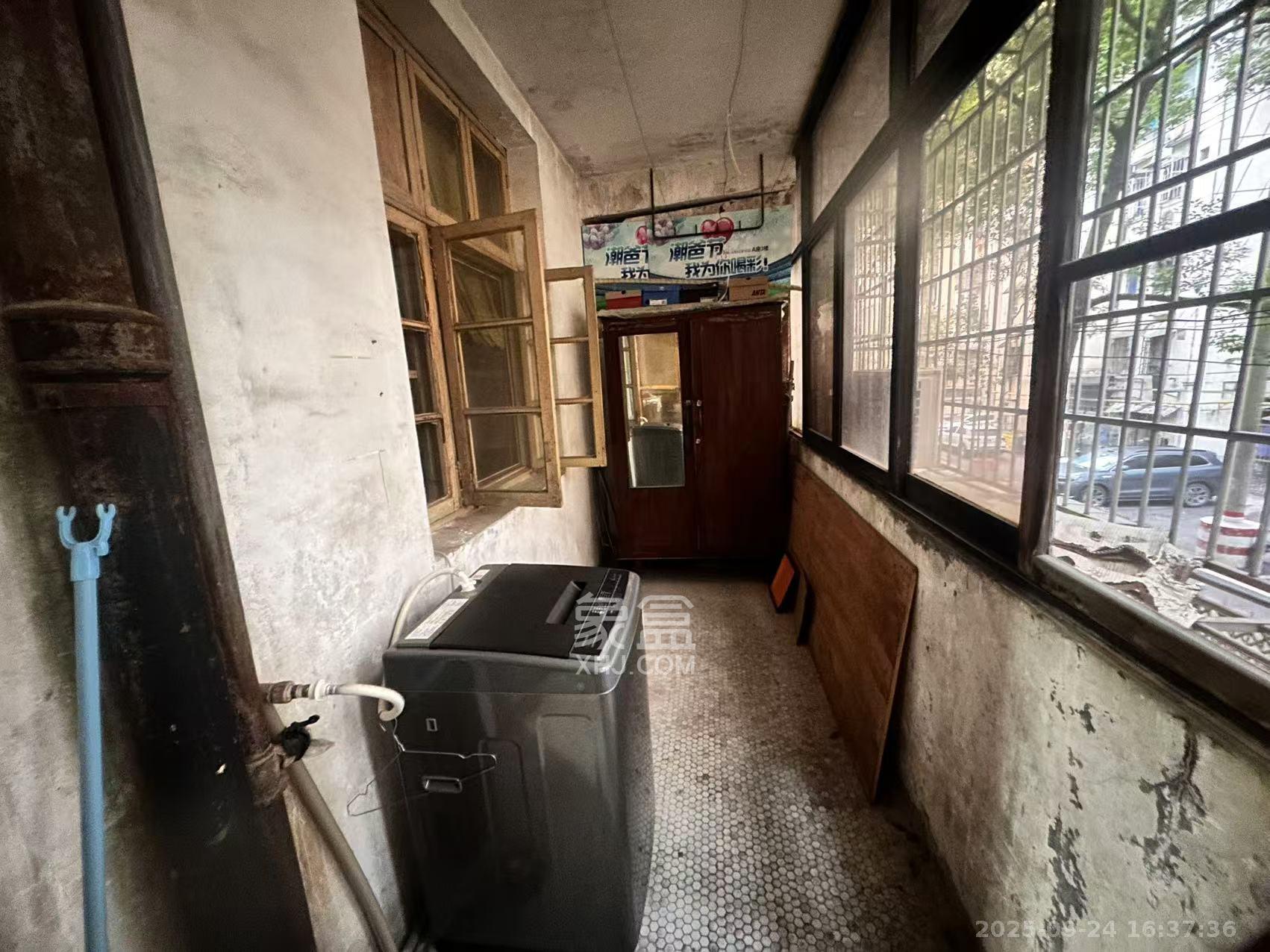 人民新村 3室1厅1卫 1500.0元/月 人民新村 3室1厅1卫 1500.0元/月室内图