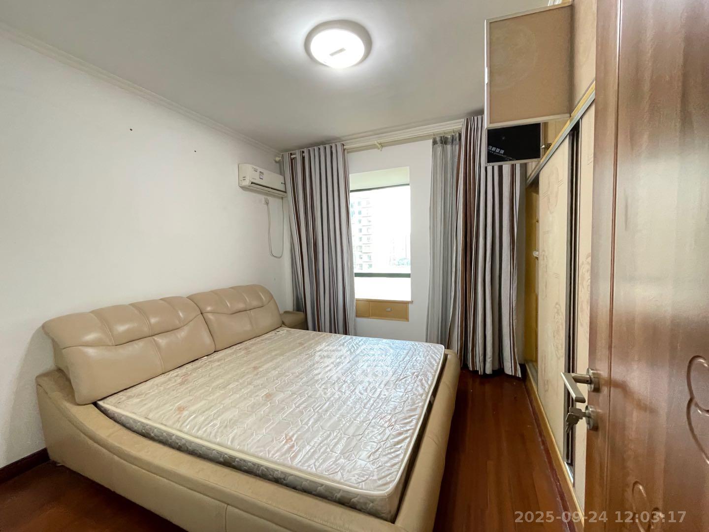 绿洲花园 3室2厅1卫 2200.0元/月 绿洲花园 3室2厅1卫 2200.0元/月室内图