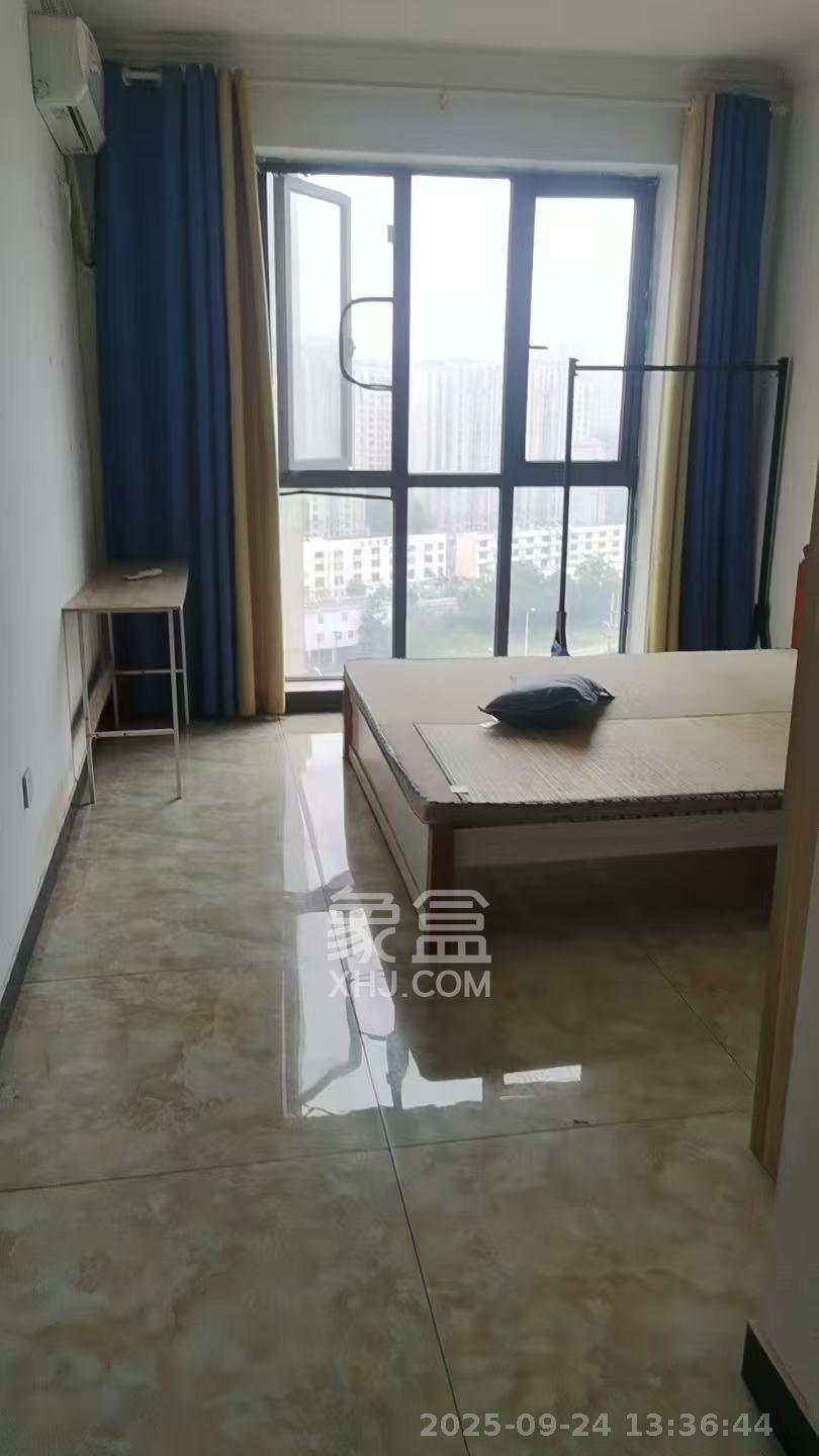 江南华府 3室2厅2卫 2500.0元/月 江南华府 3室2厅2卫 2500.0元/月室内图