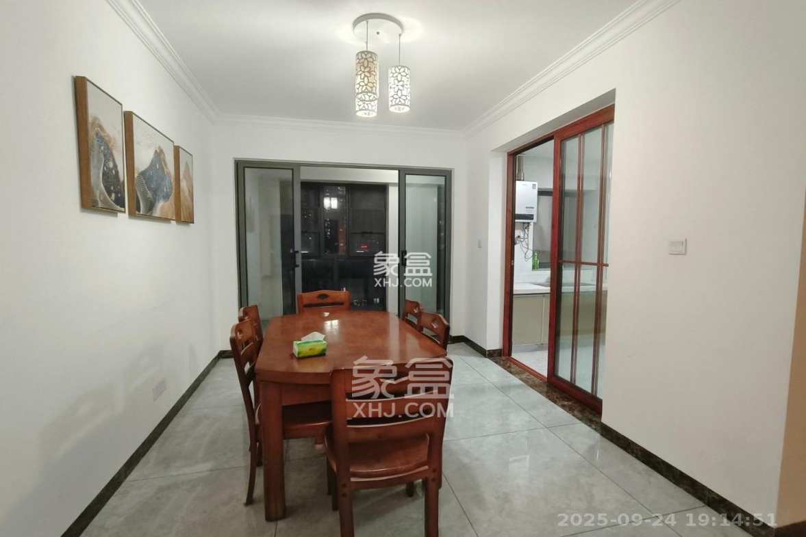 中交中央公园D4区 3室2厅2卫 2700.0元/月 中交中央公园D4区 3室2厅2卫 2700.0元/月室内图