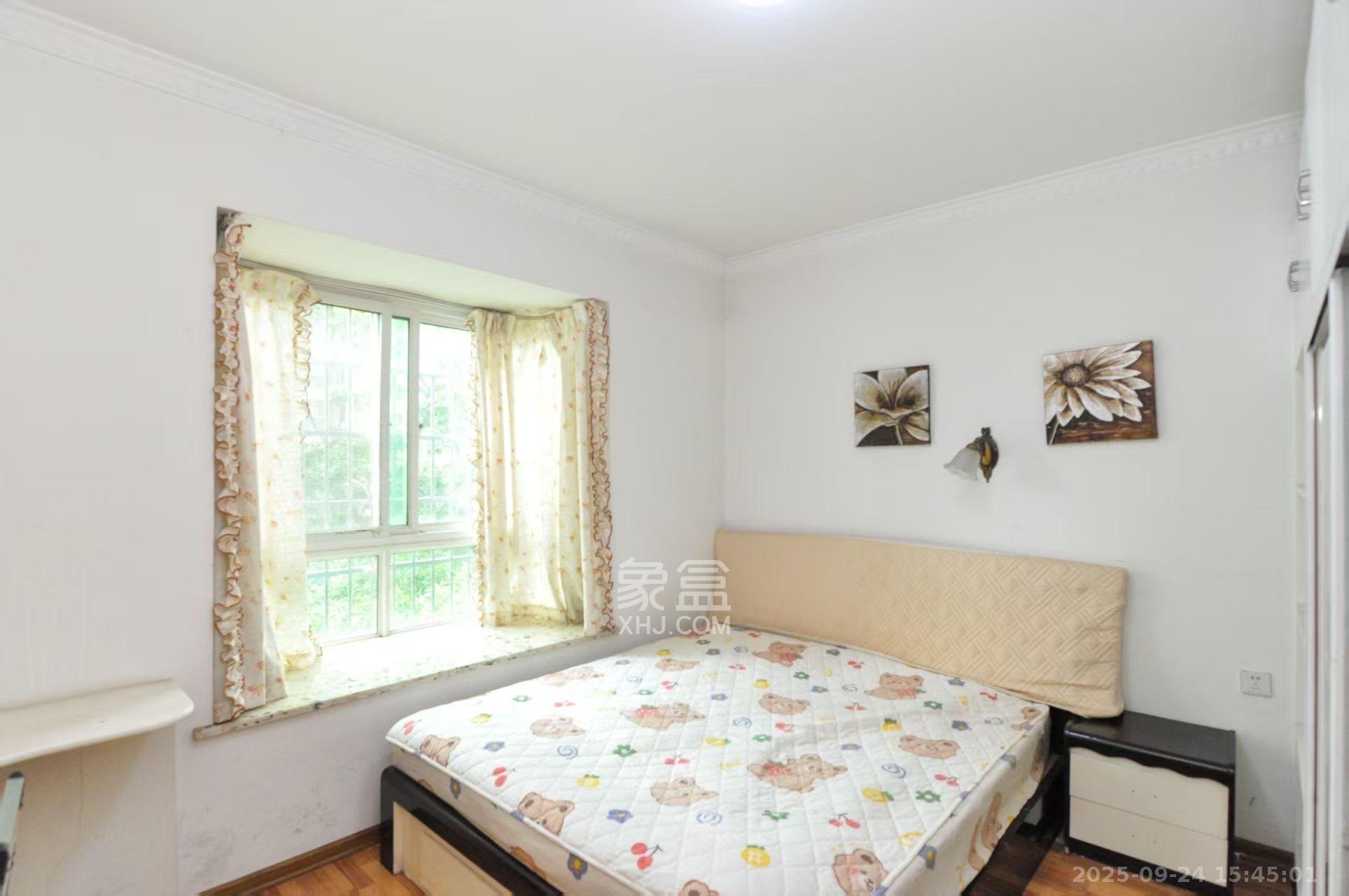 麓谷加州阳光 1室2厅2卫 2400.0元/月 麓谷加州阳光 1室2厅2卫 2400.0元/月室内图