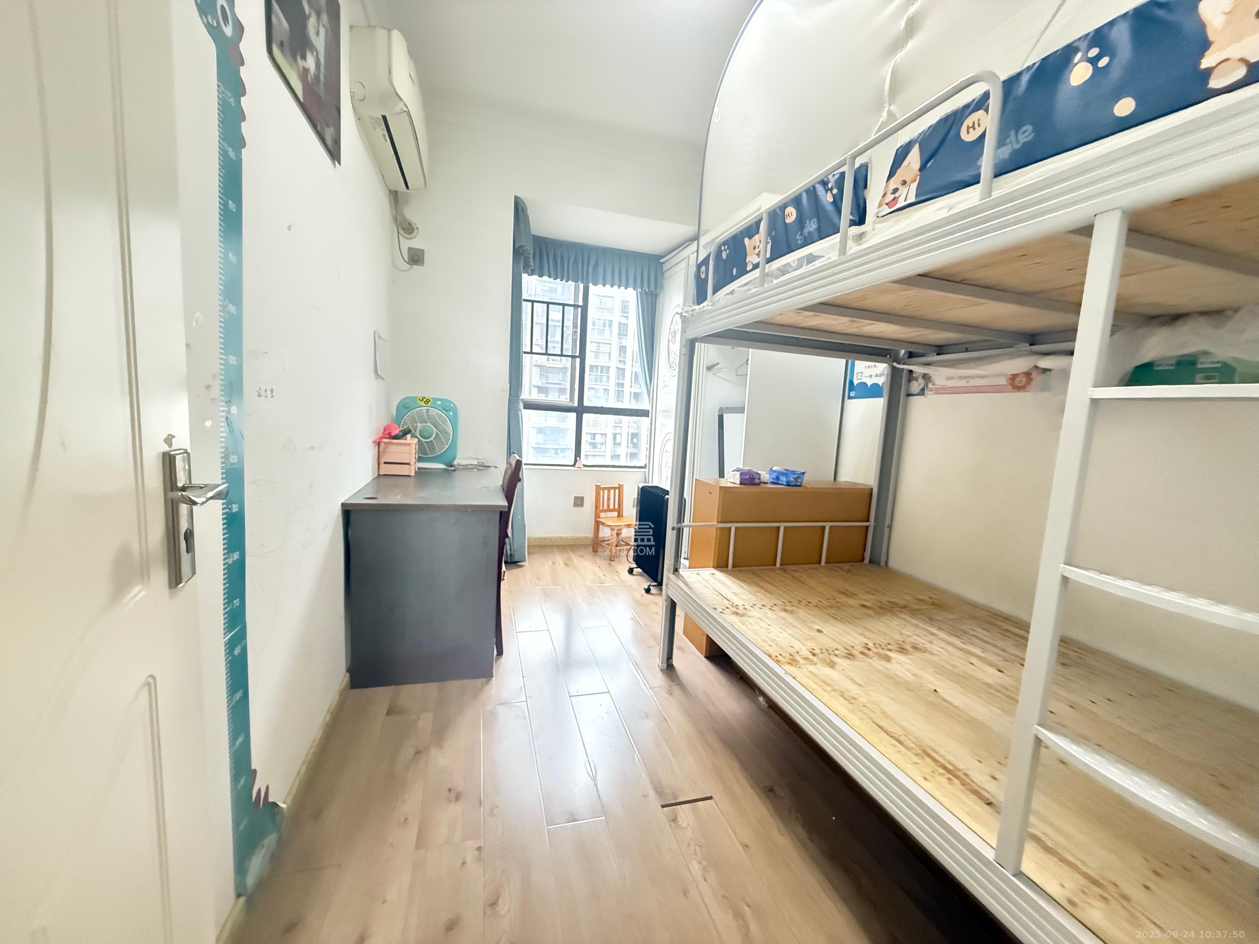 百纳广场(百纳公寓) 3室2厅0卫 3000.0元/月 百纳广场(百纳公寓) 3室2厅0卫 3000.0元/月室内图