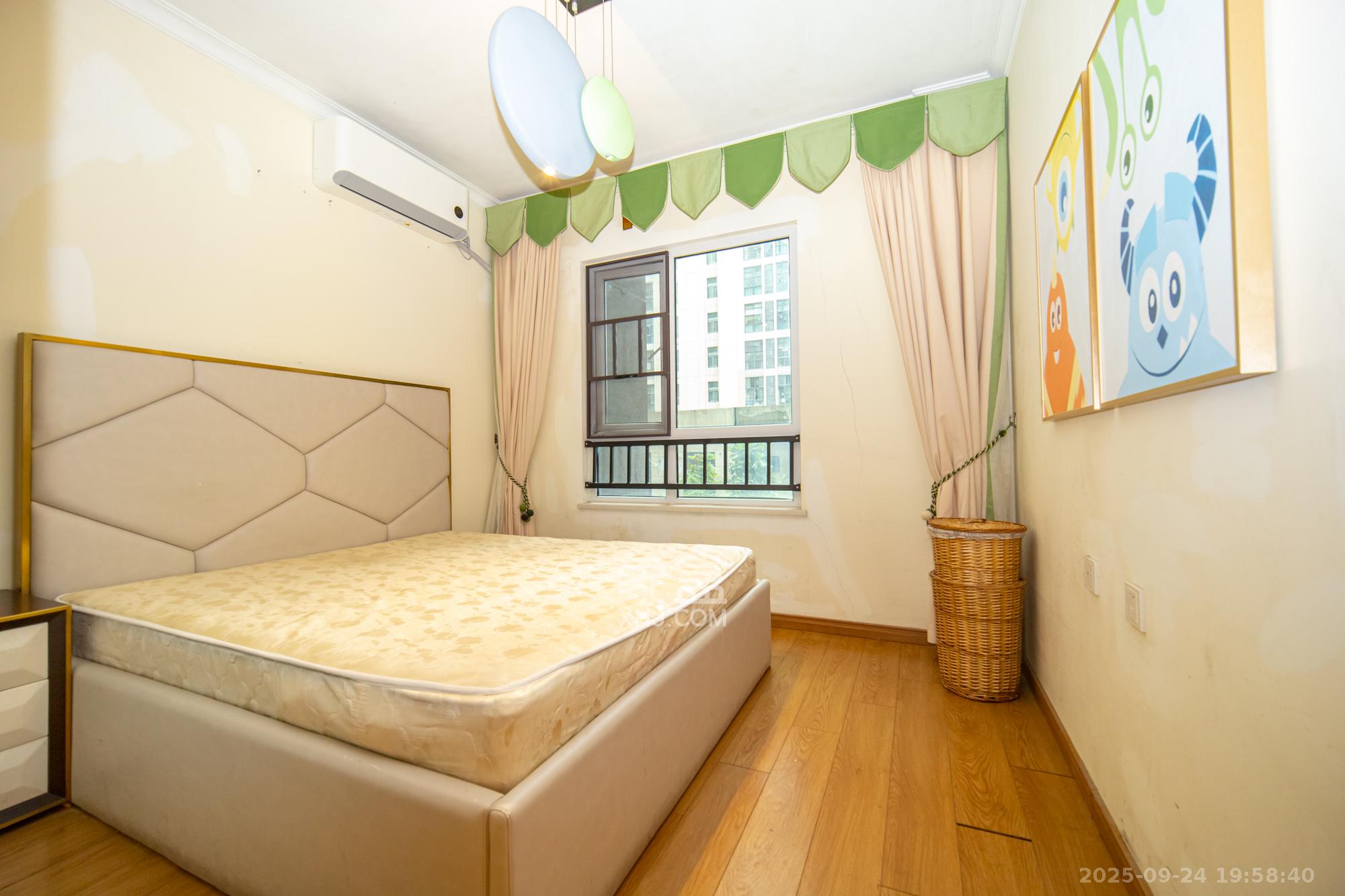 金科时代中心 4室2厅2卫 138.0万 金科时代中心 4室2厅2卫 138.0万卧室