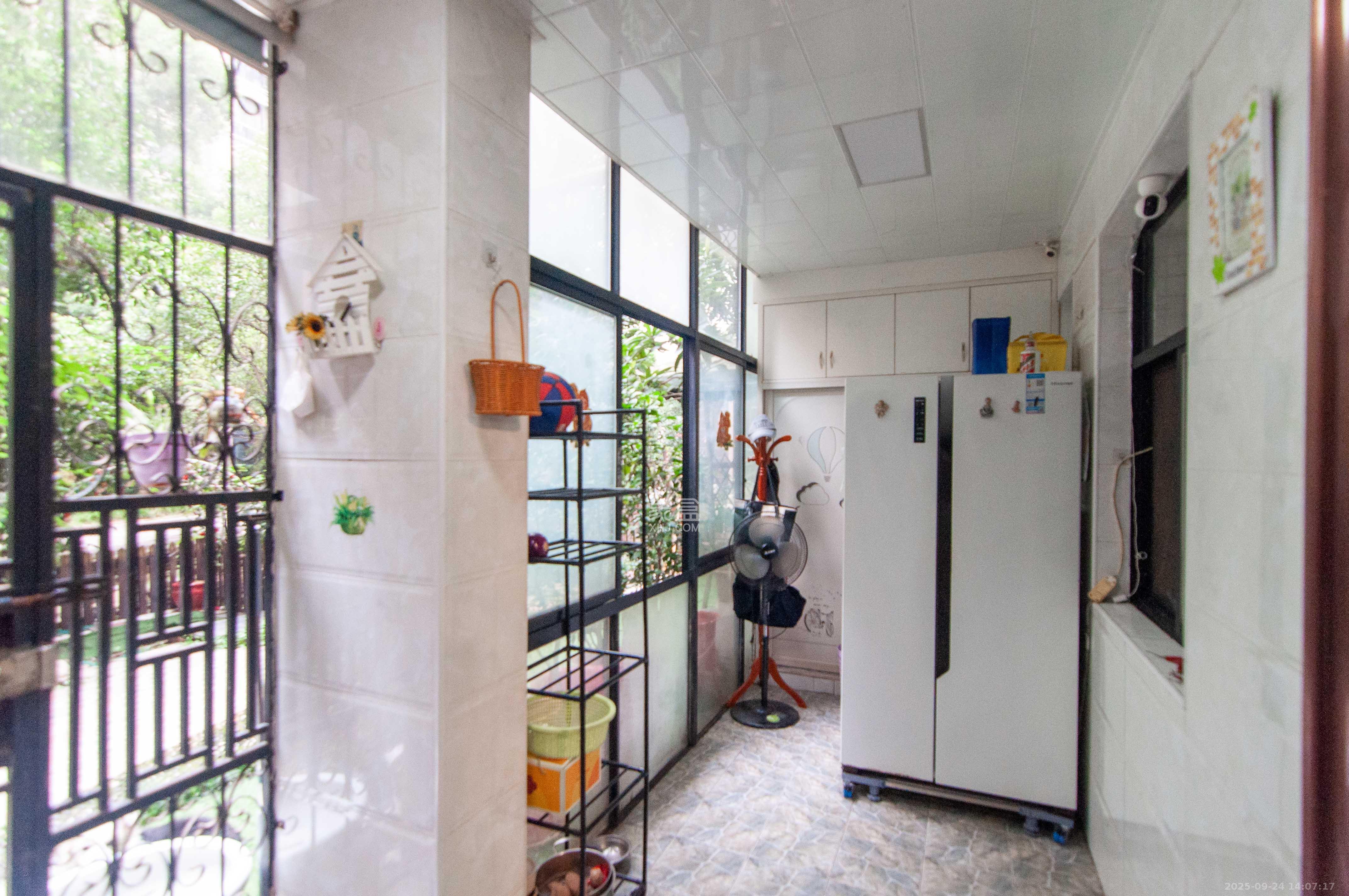 沁园春御院 3室2厅2卫 165.0万 沁园春御院 3室2厅2卫 165.0万其他