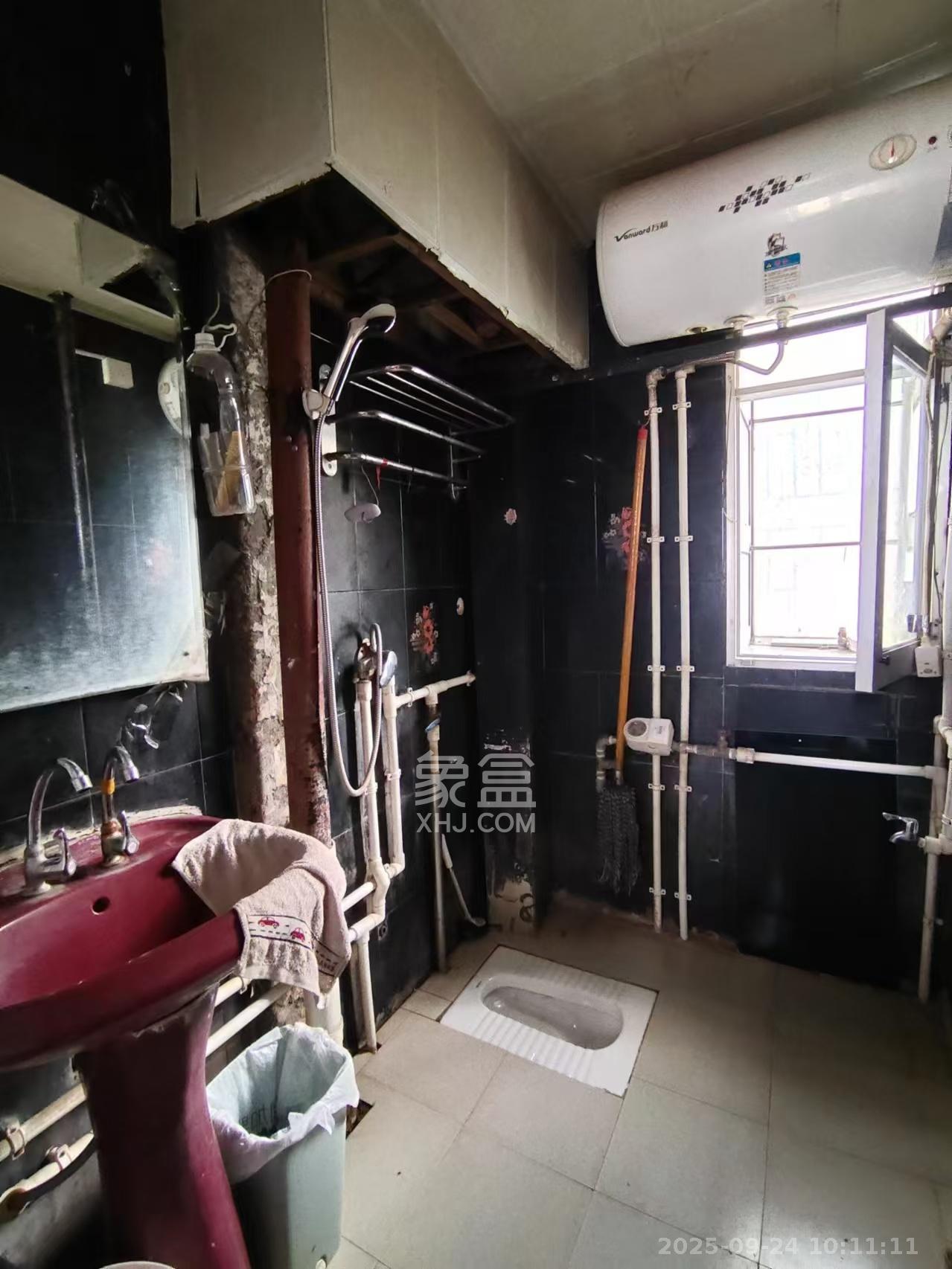 向韶村  3室1厅1卫    1600.0元/月室内图