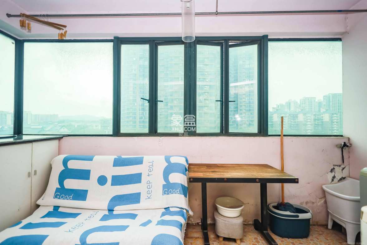 咸嘉新村嘉和苑 3室2厅1卫 118.0万 咸嘉新村嘉和苑 3室2厅1卫 118.0万阳台