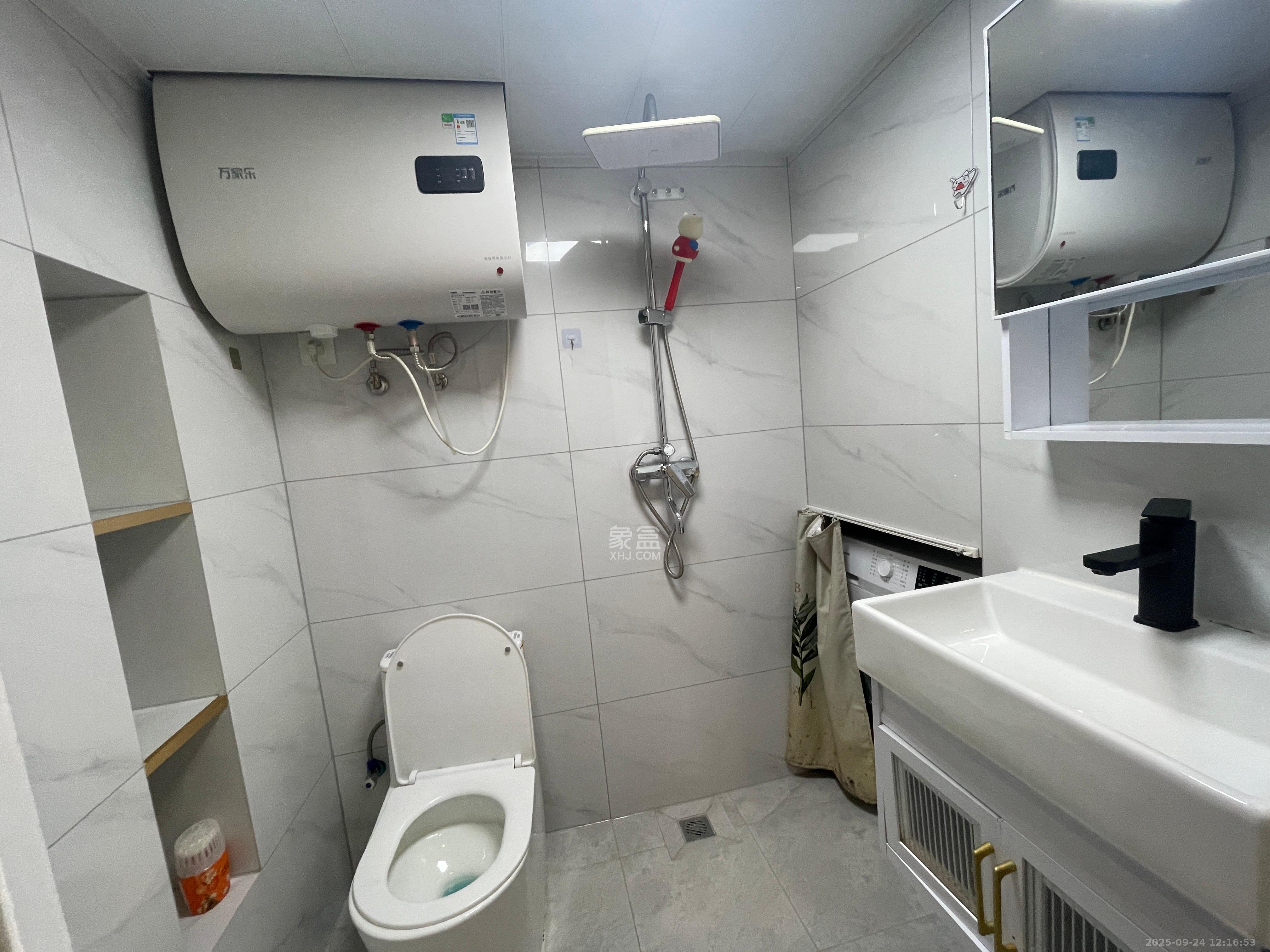 力高凤凰新天 1室0厅0卫 2200.0元/月 力高凤凰新天 1室0厅0卫 2200.0元/月室内图