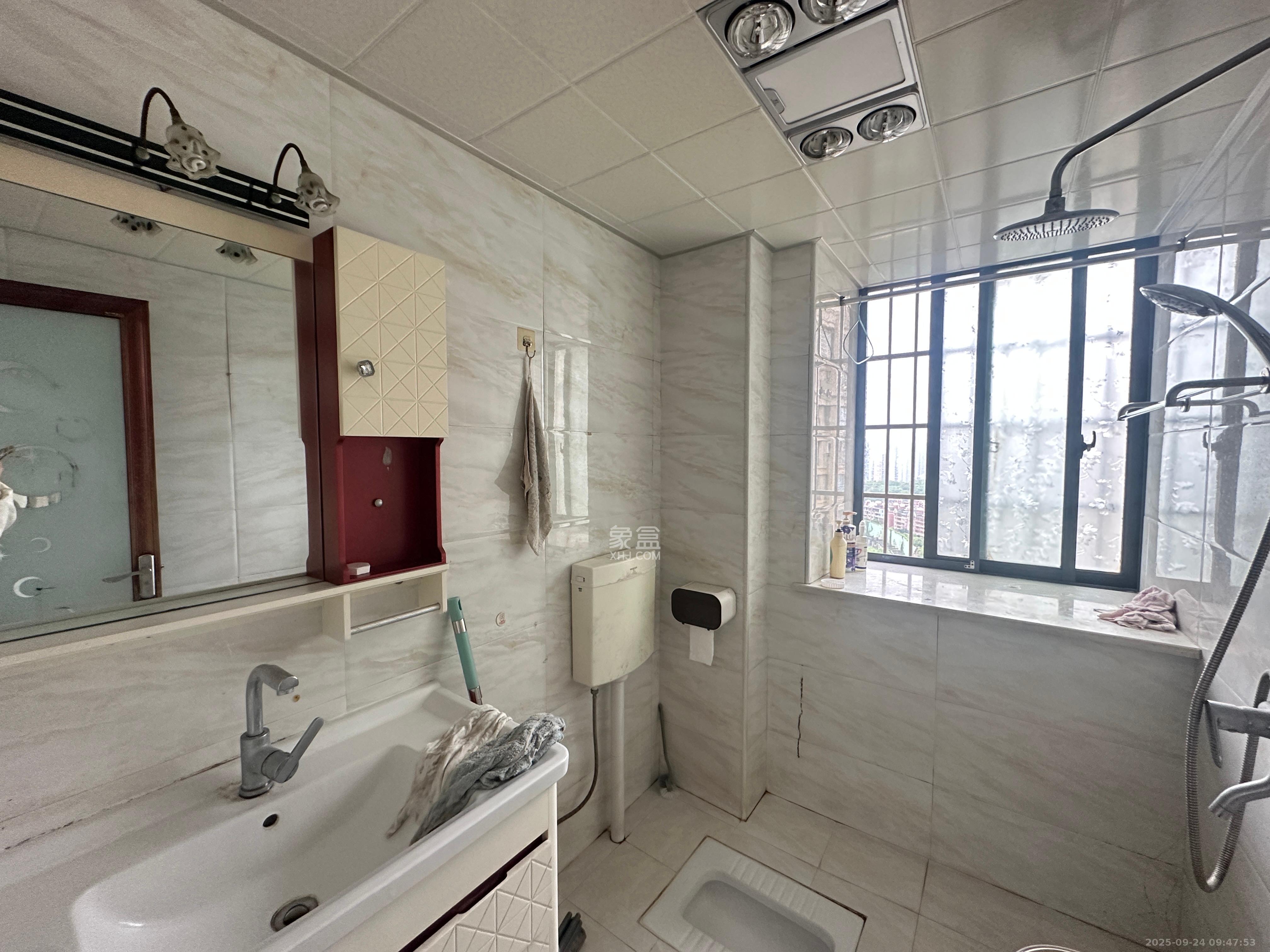 优山美地 3室2厅2卫 2400.0元/月 优山美地 3室2厅2卫 2400.0元/月室内图