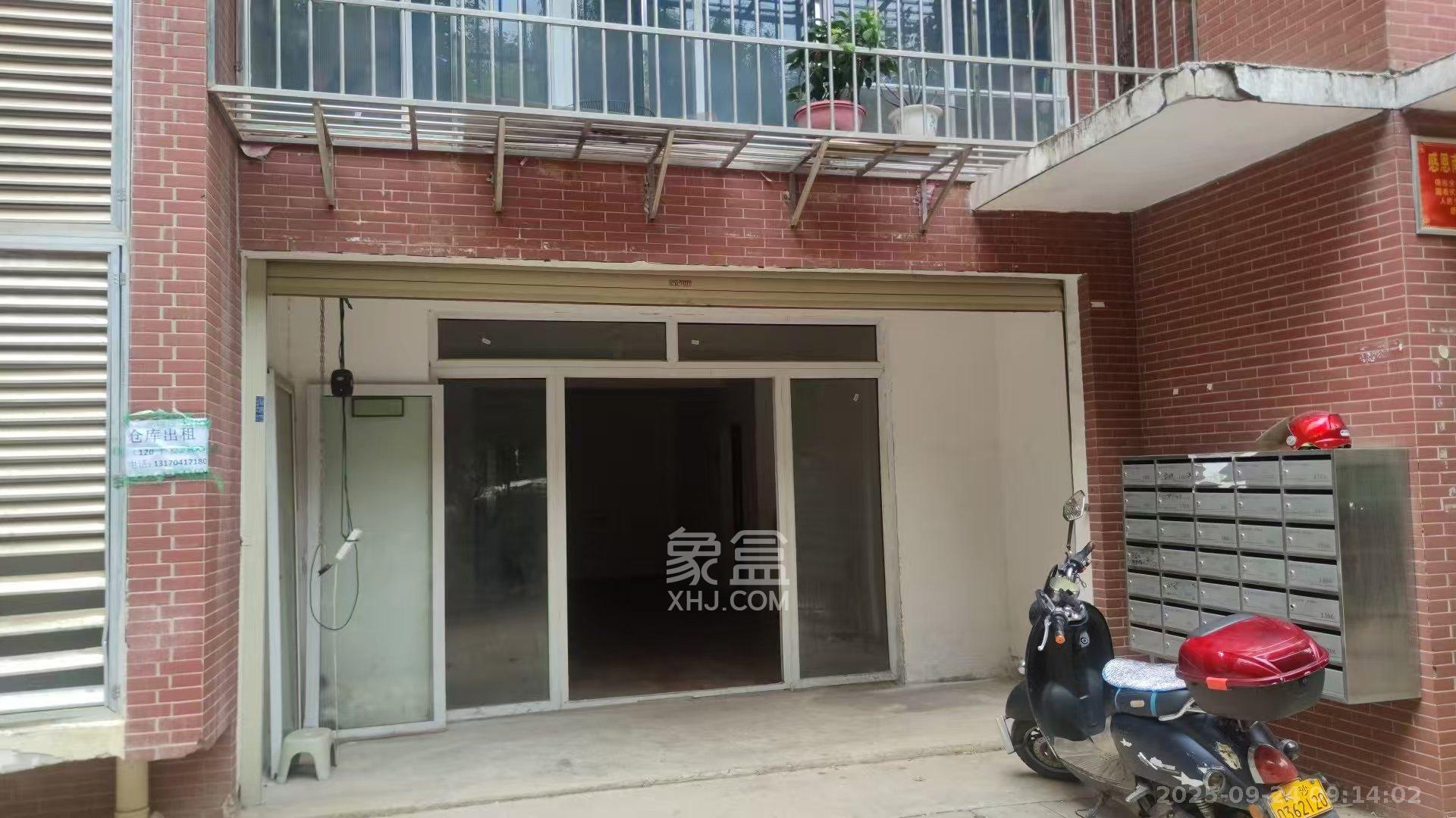 星城新宇月雅苑(月塘小区) 3室2厅1卫 2000.0元/月 星城新宇月雅苑(月塘小区) 3室2厅1卫 2000.0元/月小区图