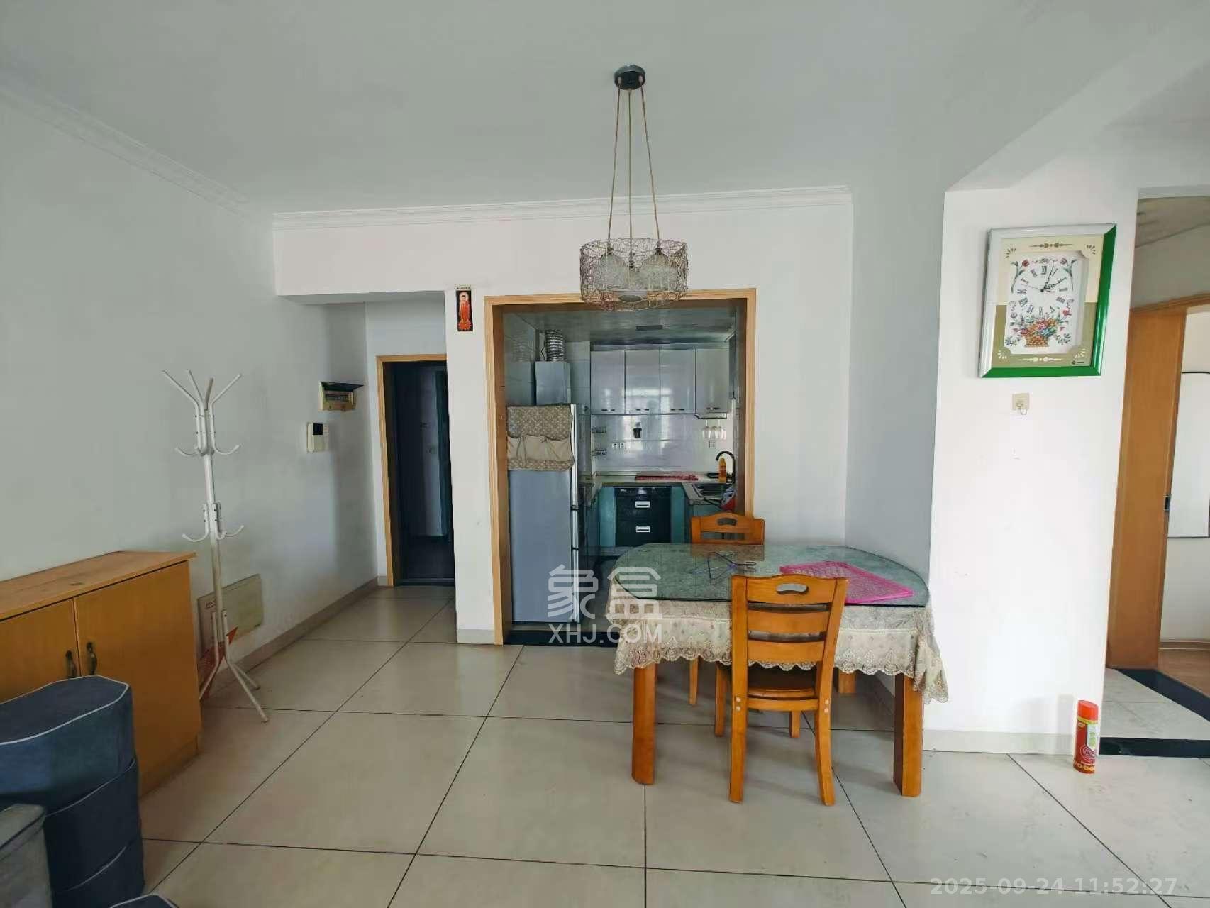 上河国际C区 3室2厅1卫 2600.0元/月 上河国际C区 3室2厅1卫 2600.0元/月室内图