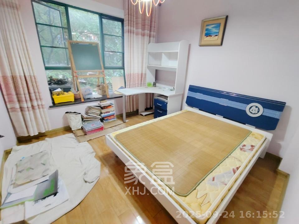 金色山庄  3室2厅2卫    3000.0元/月室内图