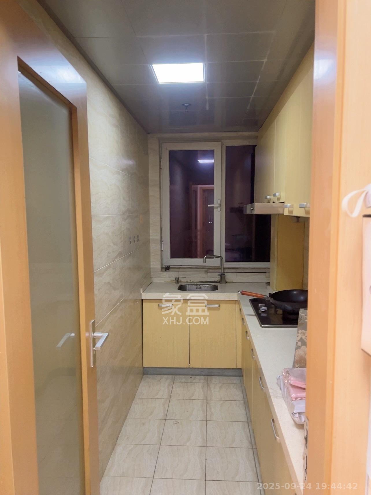 北辰三角洲E3区 1室1厅1卫 2100.0元/月 北辰三角洲E3区 1室1厅1卫 2100.0元/月室内图