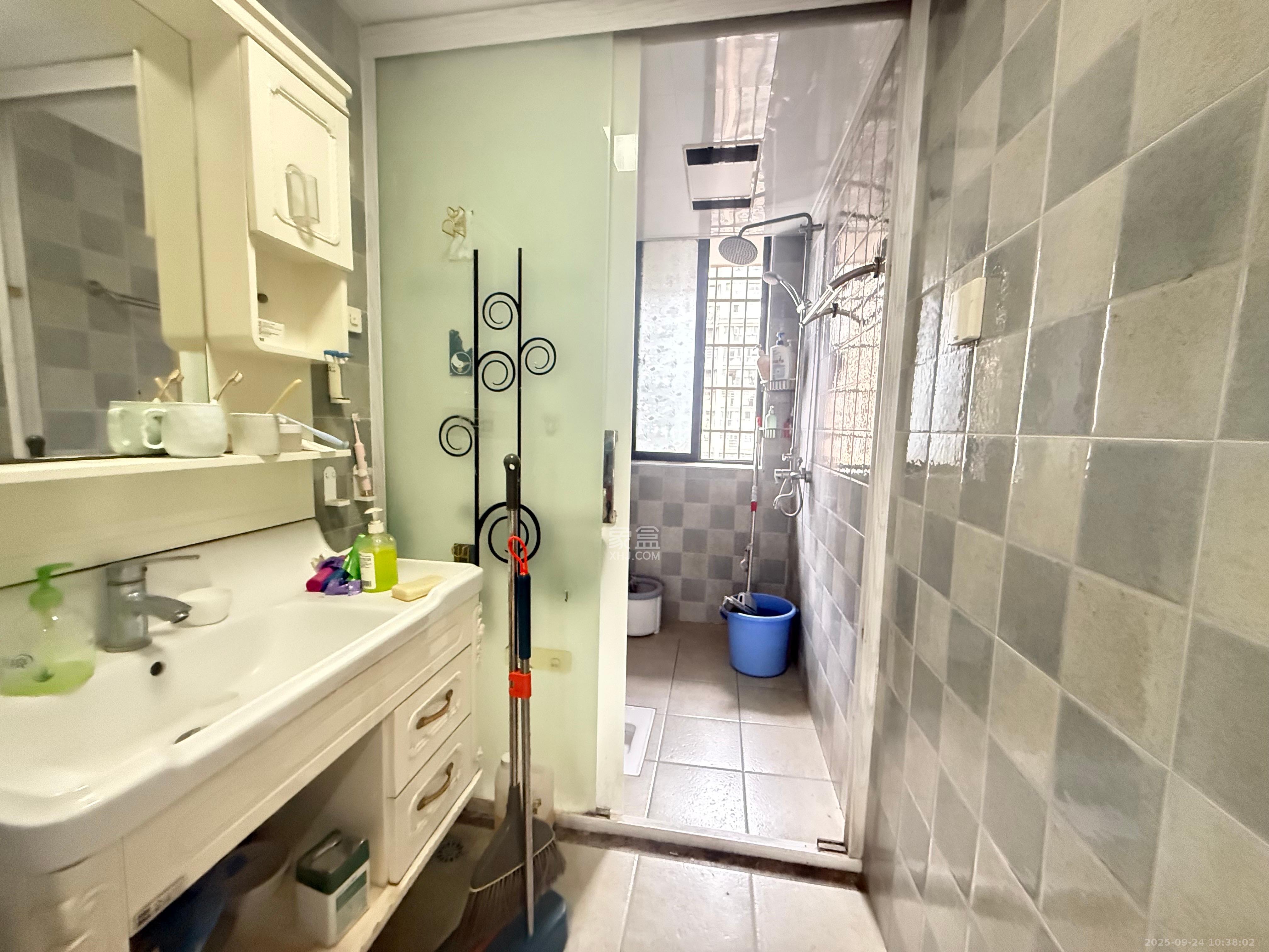 百纳广场（百纳公寓）  3室2厅0卫    3000.0元/月室内图