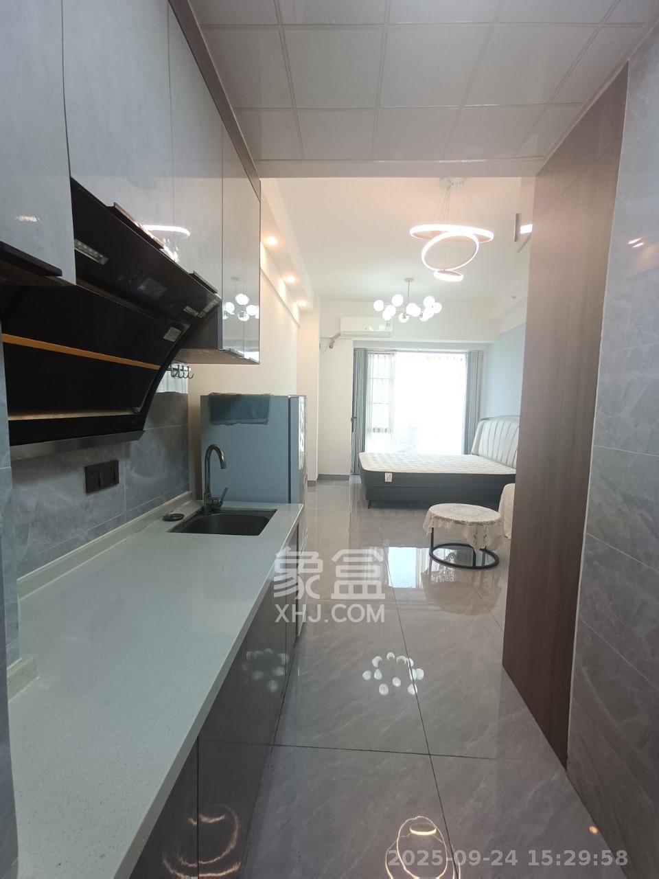 万润时光里  1室1厅1卫    1700.0元/月室内图