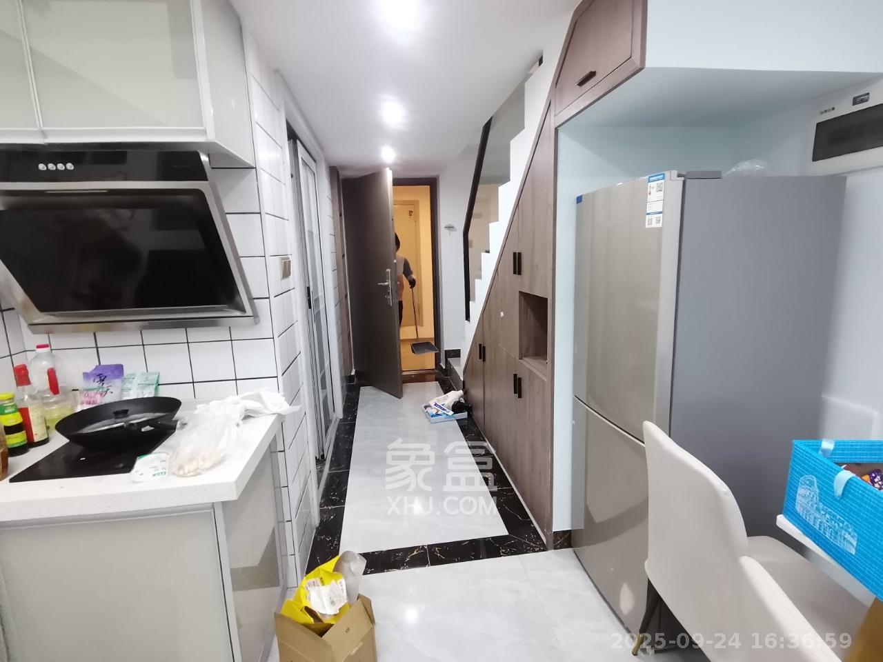 弘坤云寓 1室0厅0卫 2400.0元/月 弘坤云寓 1室0厅0卫 2400.0元/月室内图