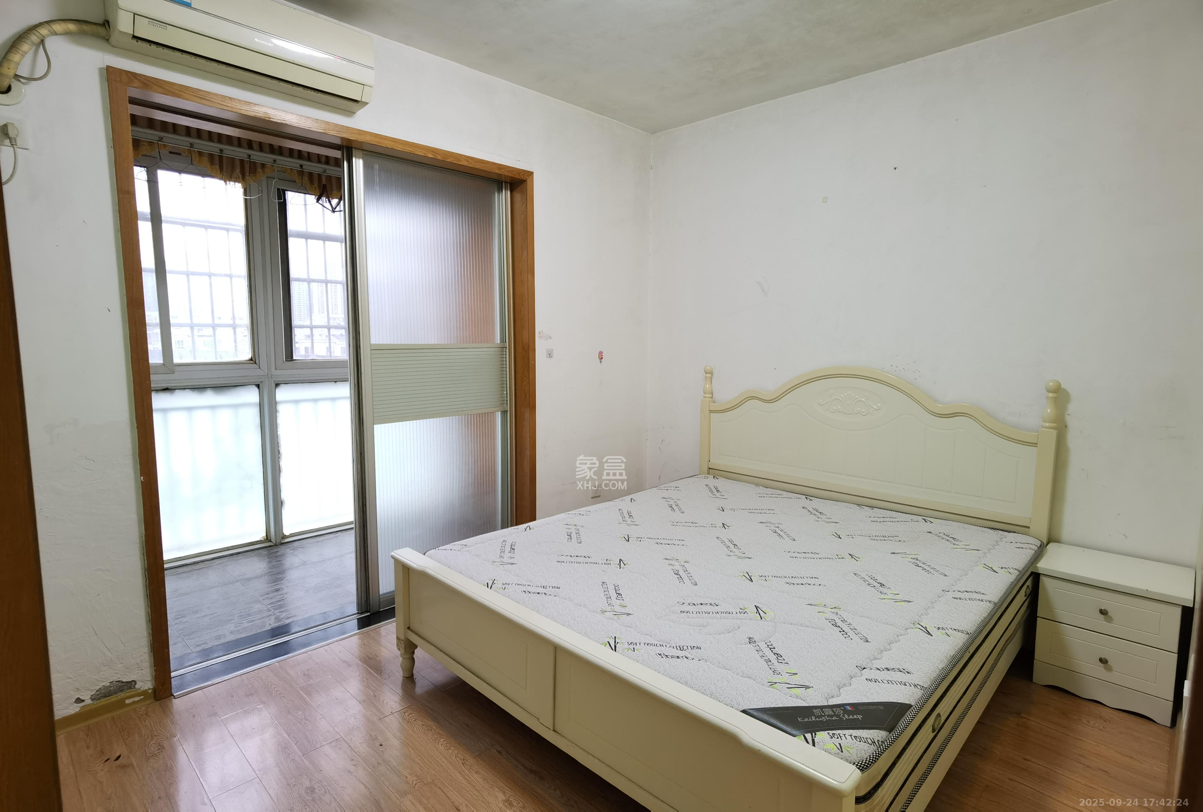 枫林美景  3室2厅1卫    2000.0元/月 枫林美景  3室2厅1卫    2000.0元/月室内图