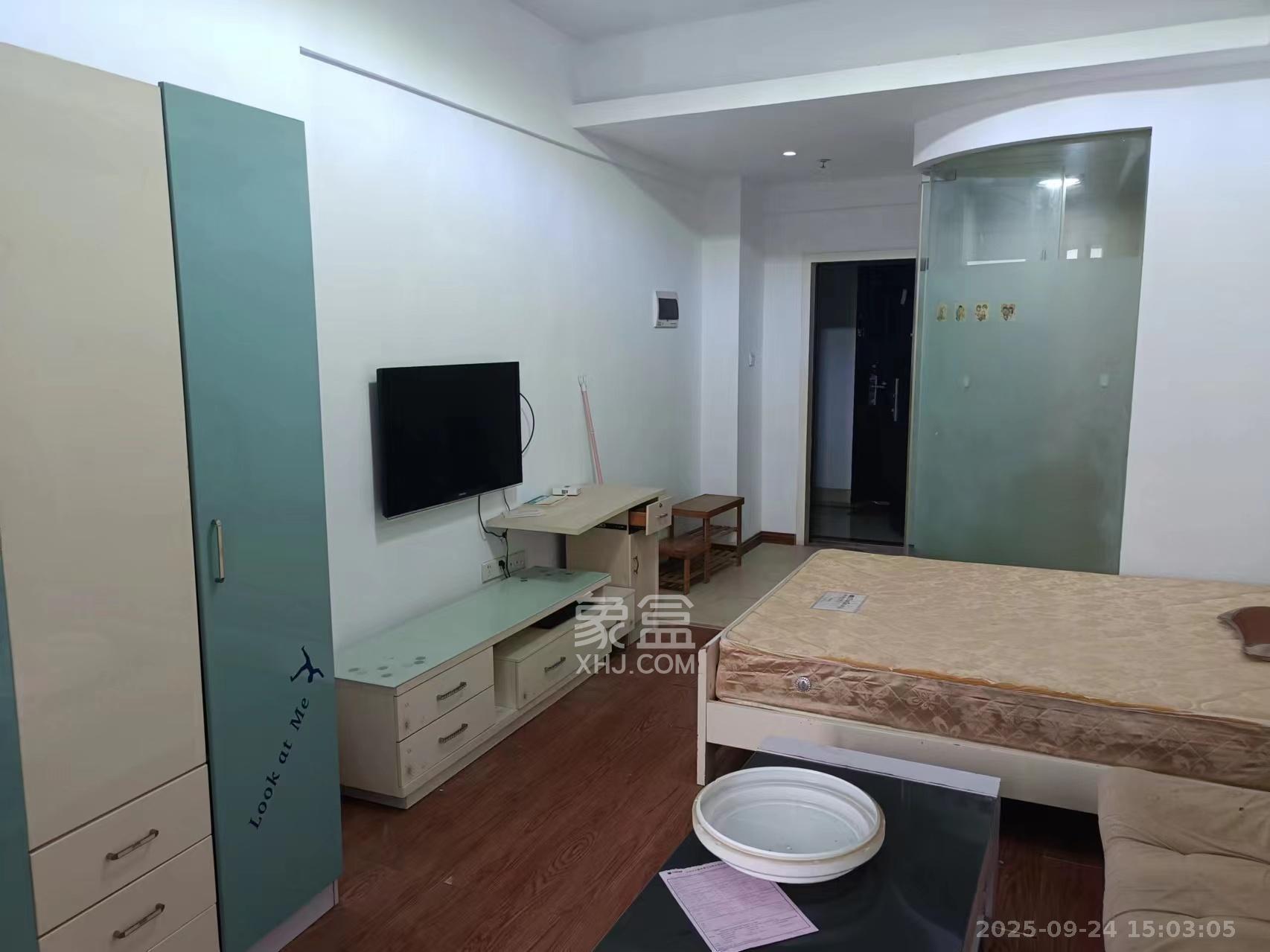 水岸世景 1室1厅1卫 1000.0元/月 水岸世景 1室1厅1卫 1000.0元/月室内图