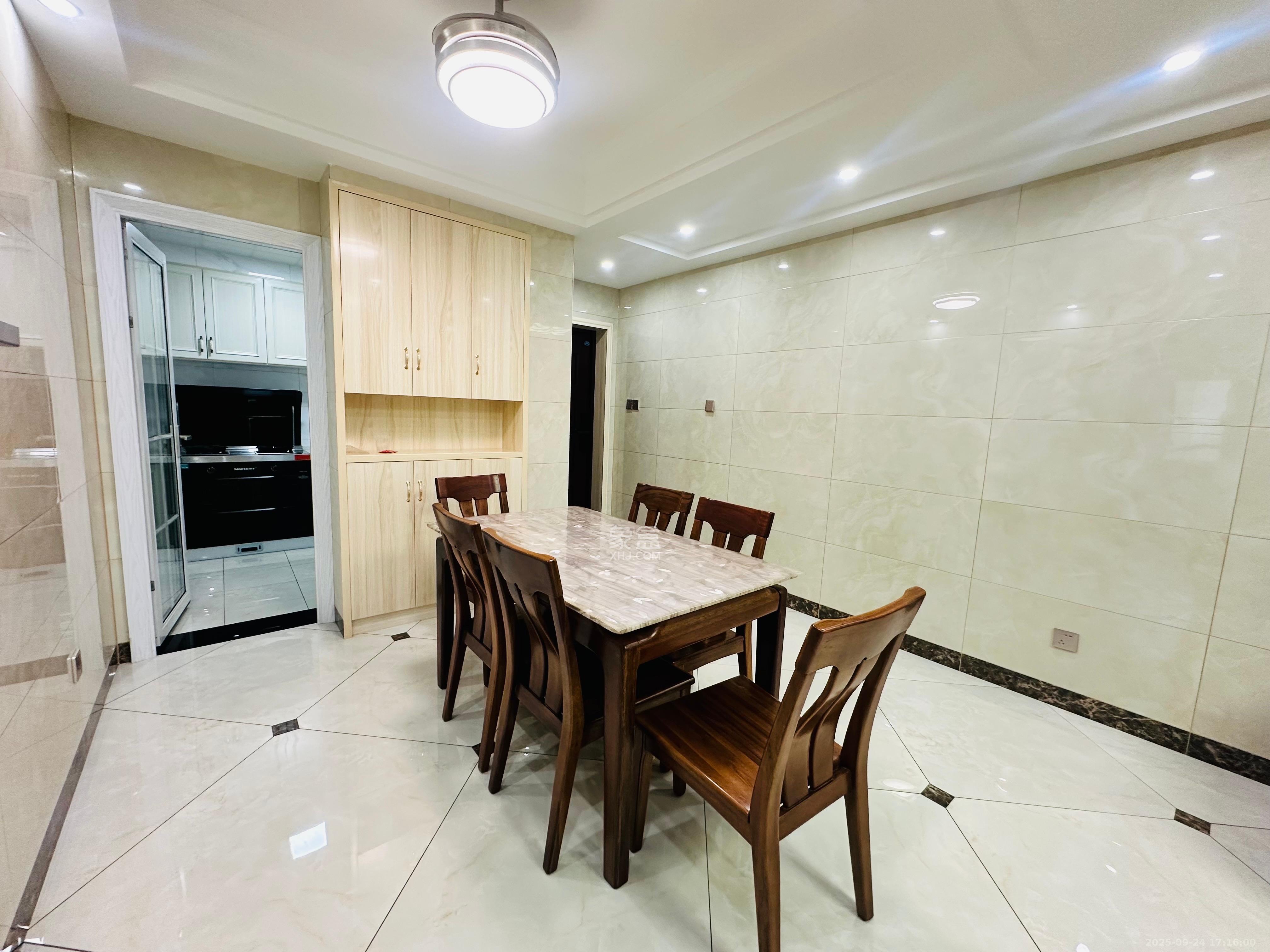 和泓梅溪四季 3室2厅1卫 3000.0元/月 和泓梅溪四季 3室2厅1卫 3000.0元/月室内图