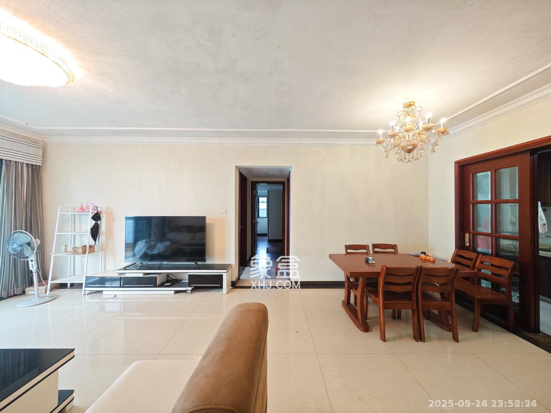 恒大城  4室2厅2卫    2800.0元/月室内图