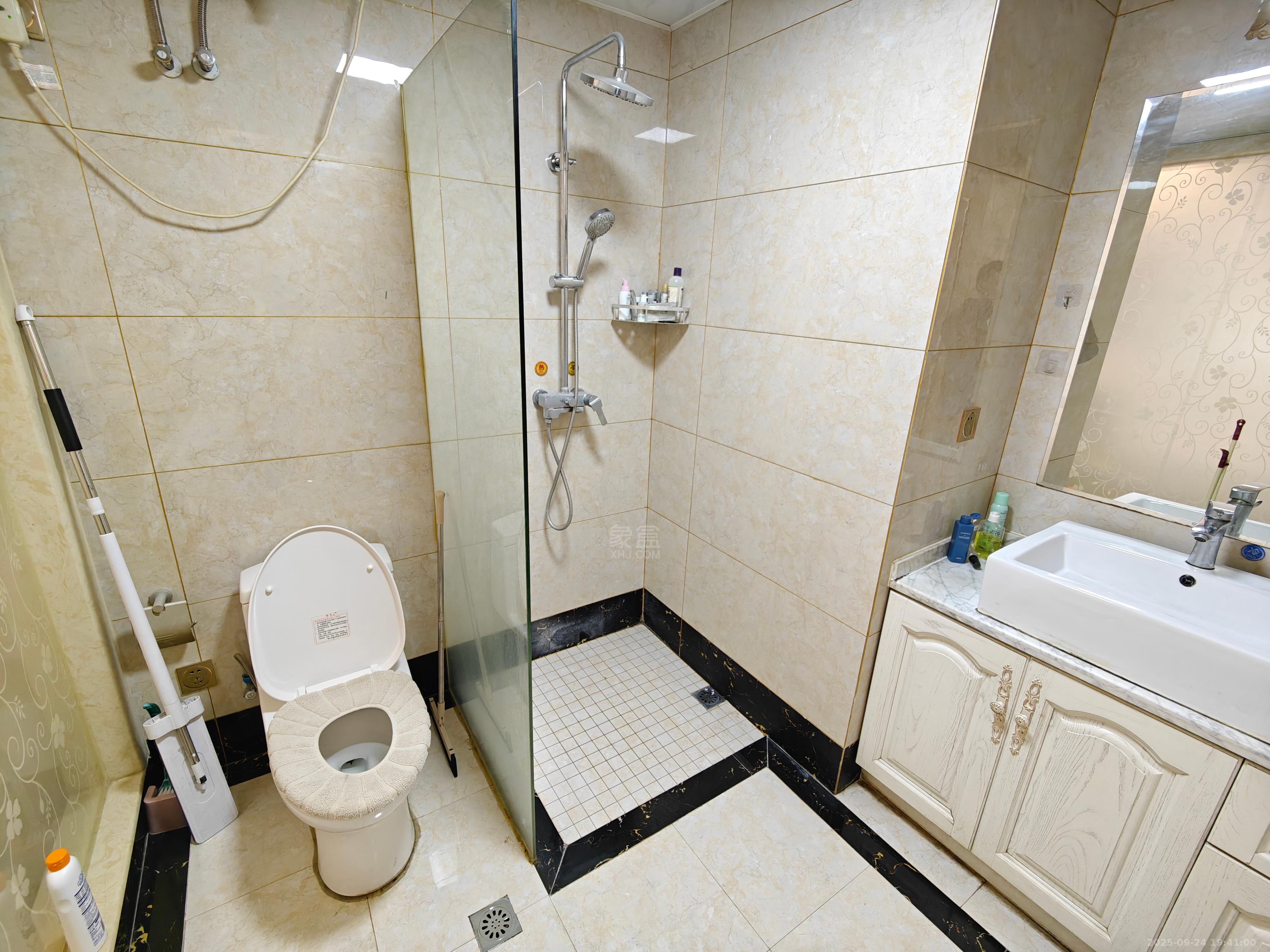 国际公馆(美的时代广场) 1室1厅1卫 1800.0元/月 国际公馆(美的时代广场) 1室1厅1卫 1800.0元/月室内图