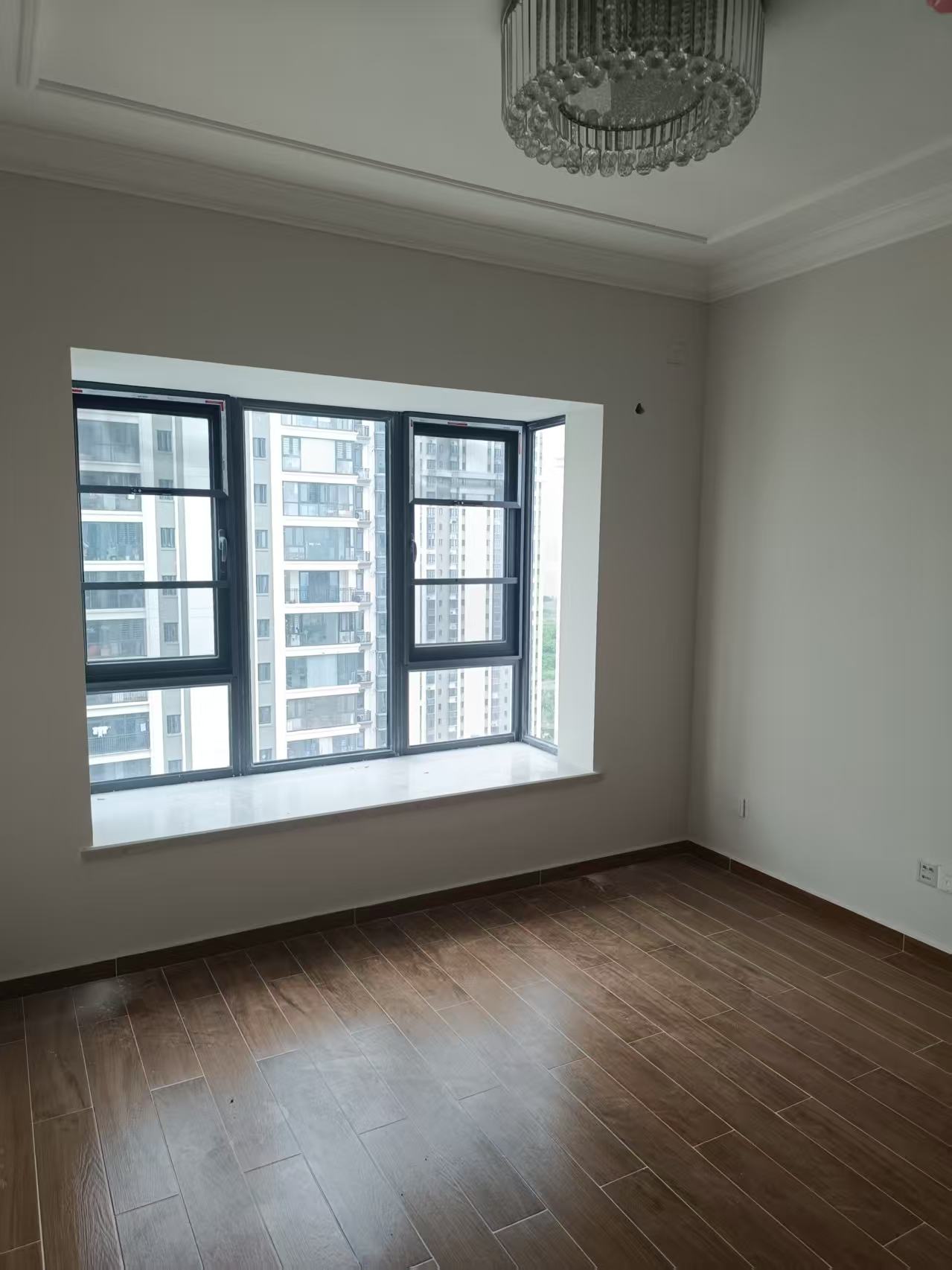 恒大美丽沙天宸湾 3室1厅1卫 3500.0元/月 恒大美丽沙天宸湾 3室1厅1卫 3500.0元/月室内图