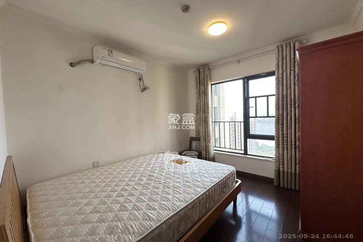 万科里金域国际 3室2厅2卫 4000.0元/月 万科里金域国际 3室2厅2卫 4000.0元/月室内图