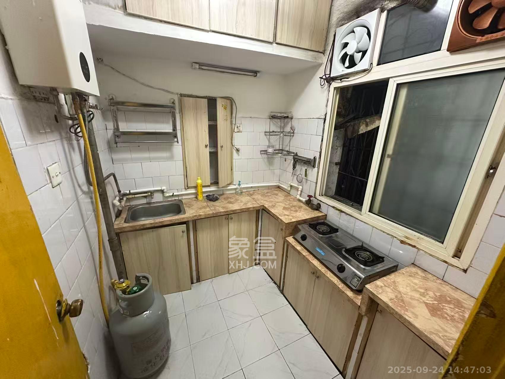通泰街散盘  2室1厅1卫   1700.00元/月室内图