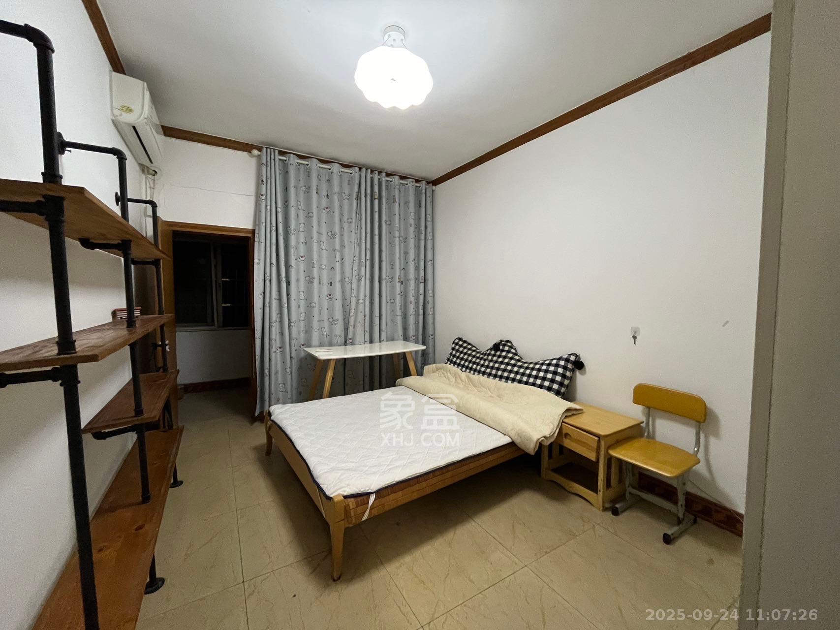 陈家湖小区 2室2厅1卫 1800.0元/月 陈家湖小区 2室2厅1卫 1800.0元/月室内图