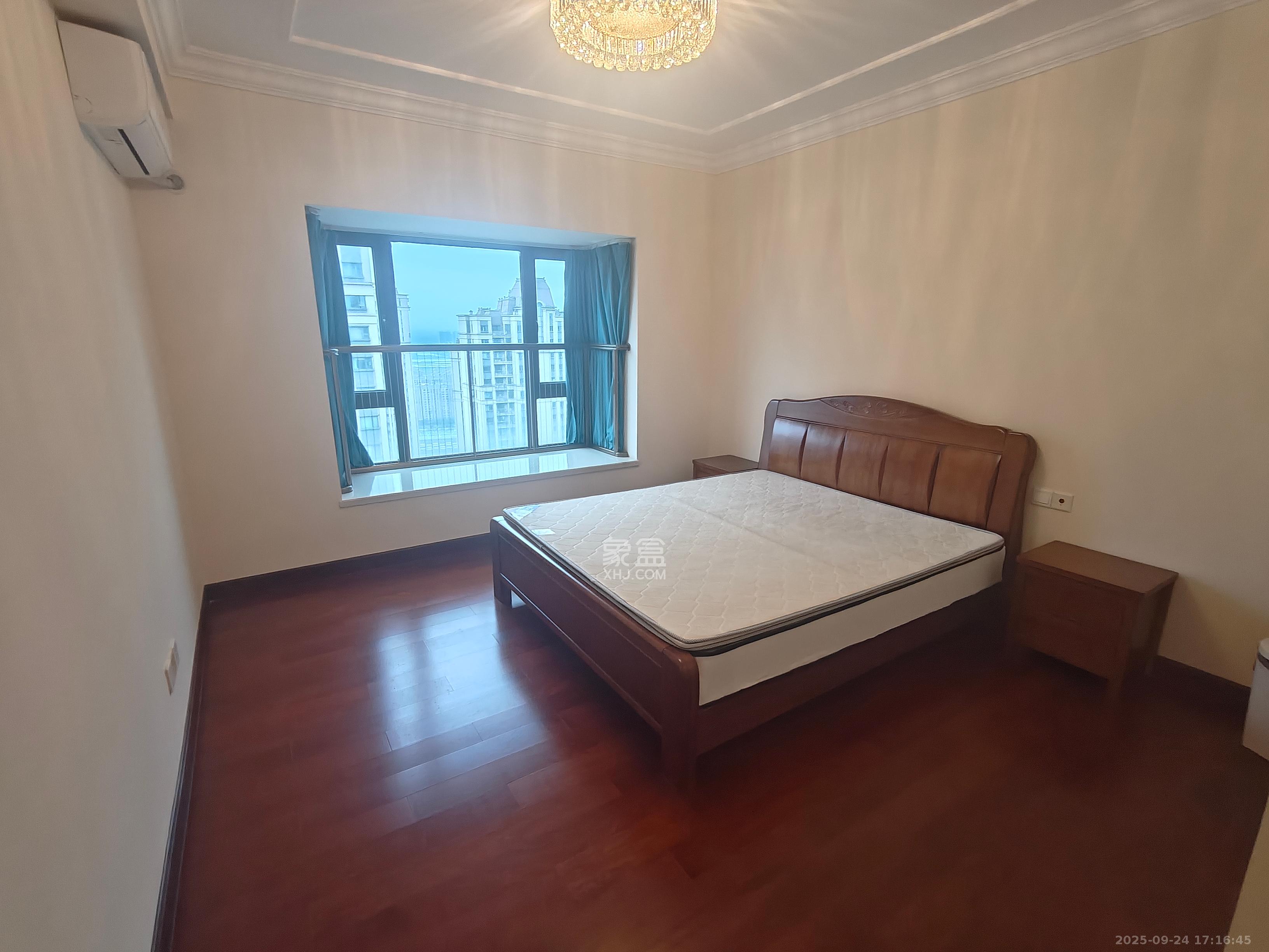 恒大翡翠华庭 3室2厅2卫 2000.0元/月 恒大翡翠华庭 3室2厅2卫 2000.0元/月室内图