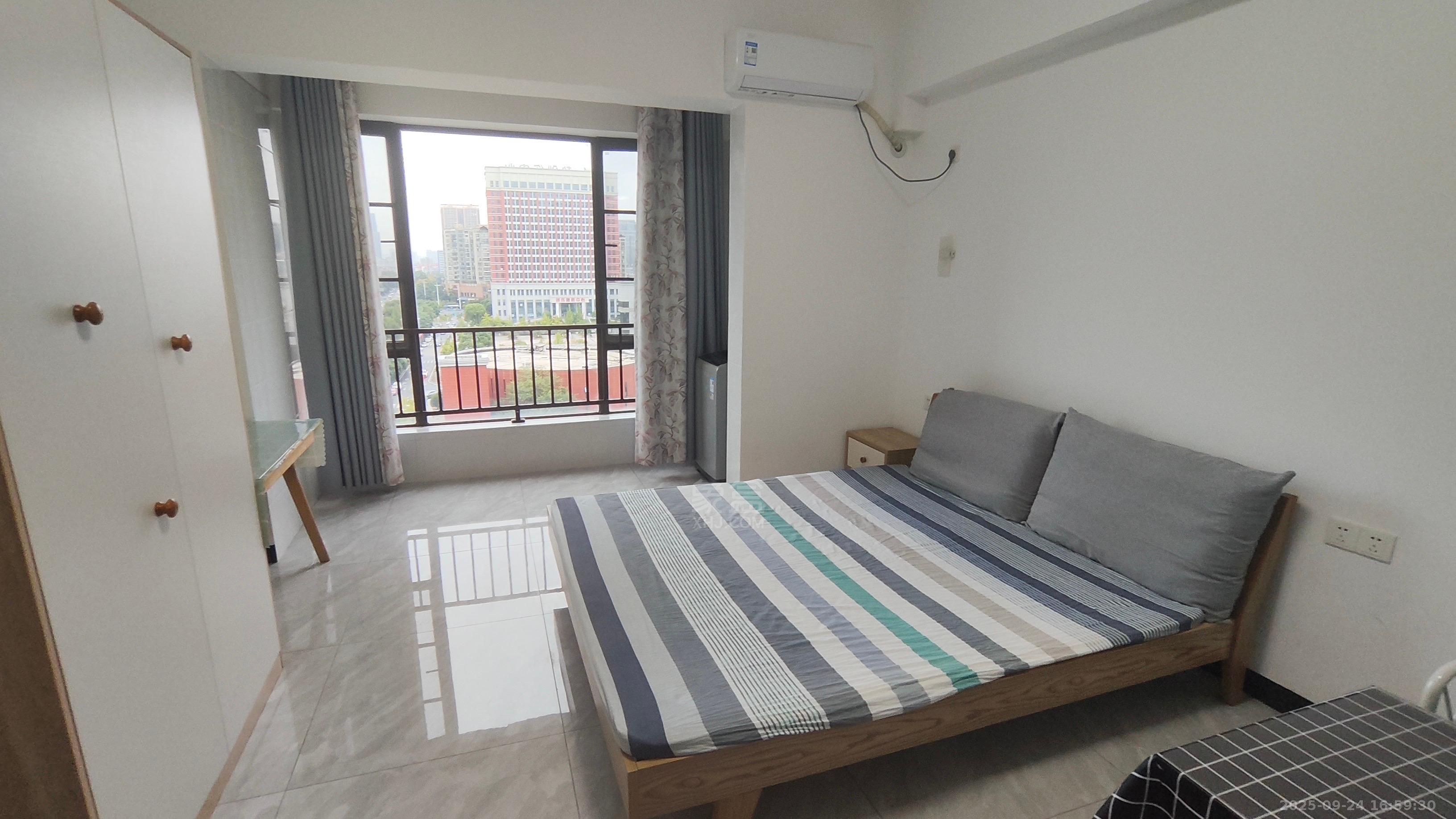 中泰财富湘江 1室1厅1卫 1200.0元/月 中泰财富湘江 1室1厅1卫 1200.0元/月室内图