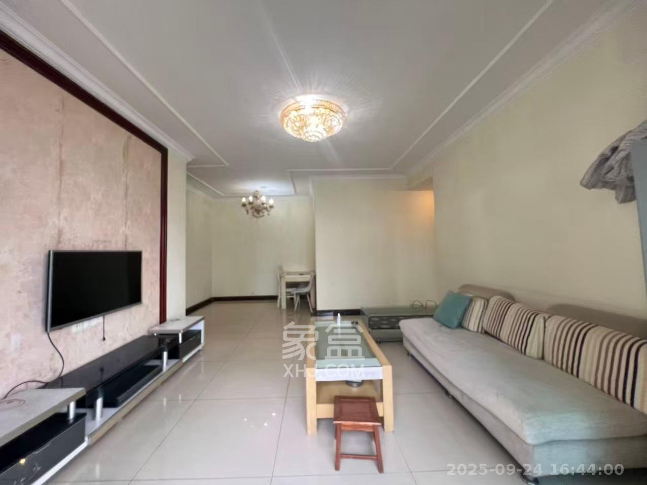 恒大雅苑 3室2厅2卫 2200.0元/月 恒大雅苑 3室2厅2卫 2200.0元/月室内图