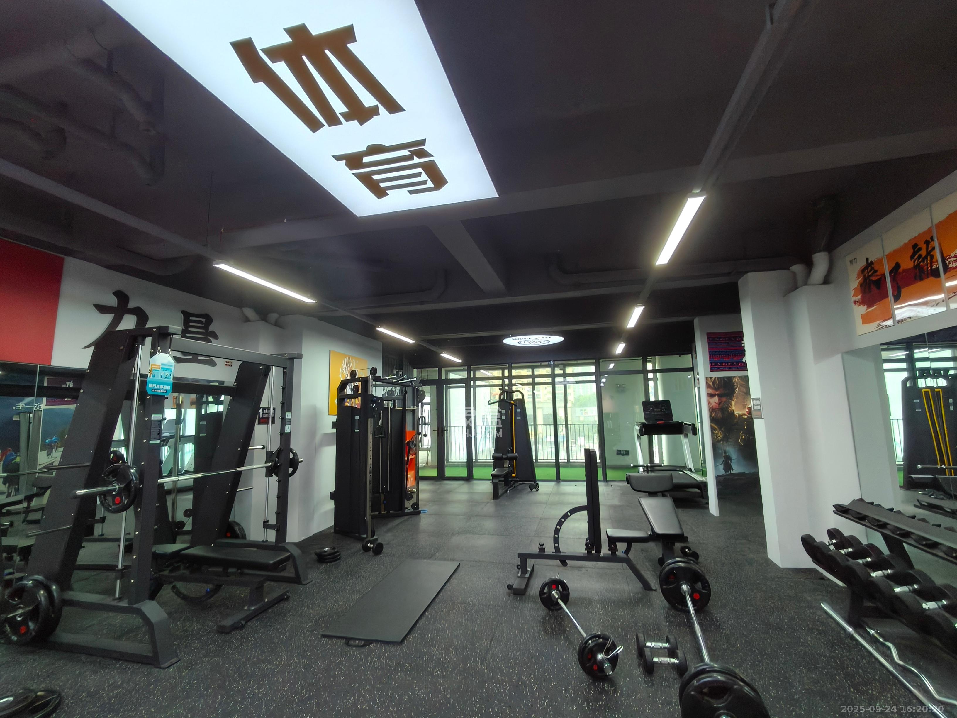 海伦春天   391.0㎡      9000.0元/月室内图