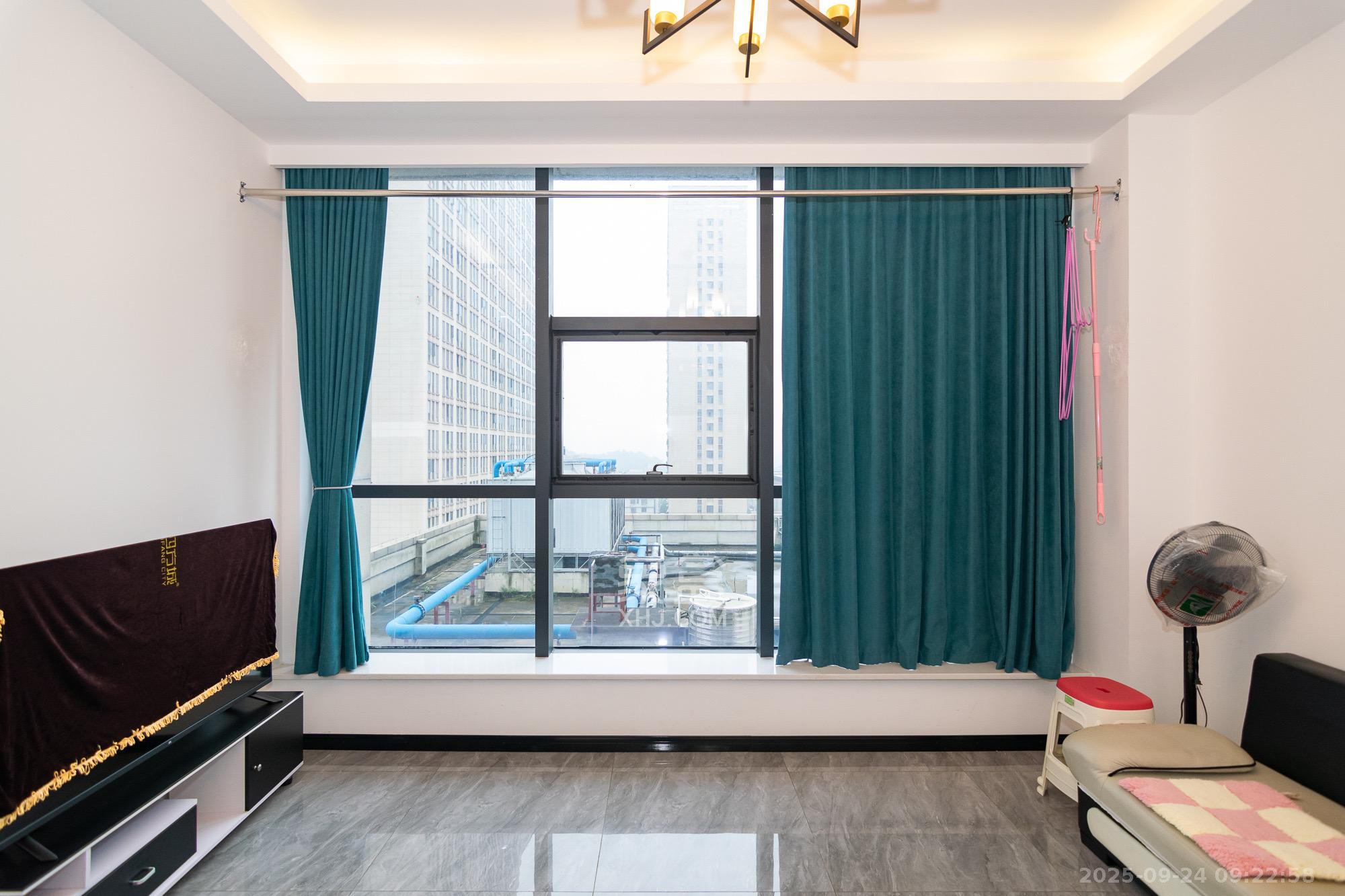 开利星空城市公馆  2室1厅1卫    1500.0元/月室内图