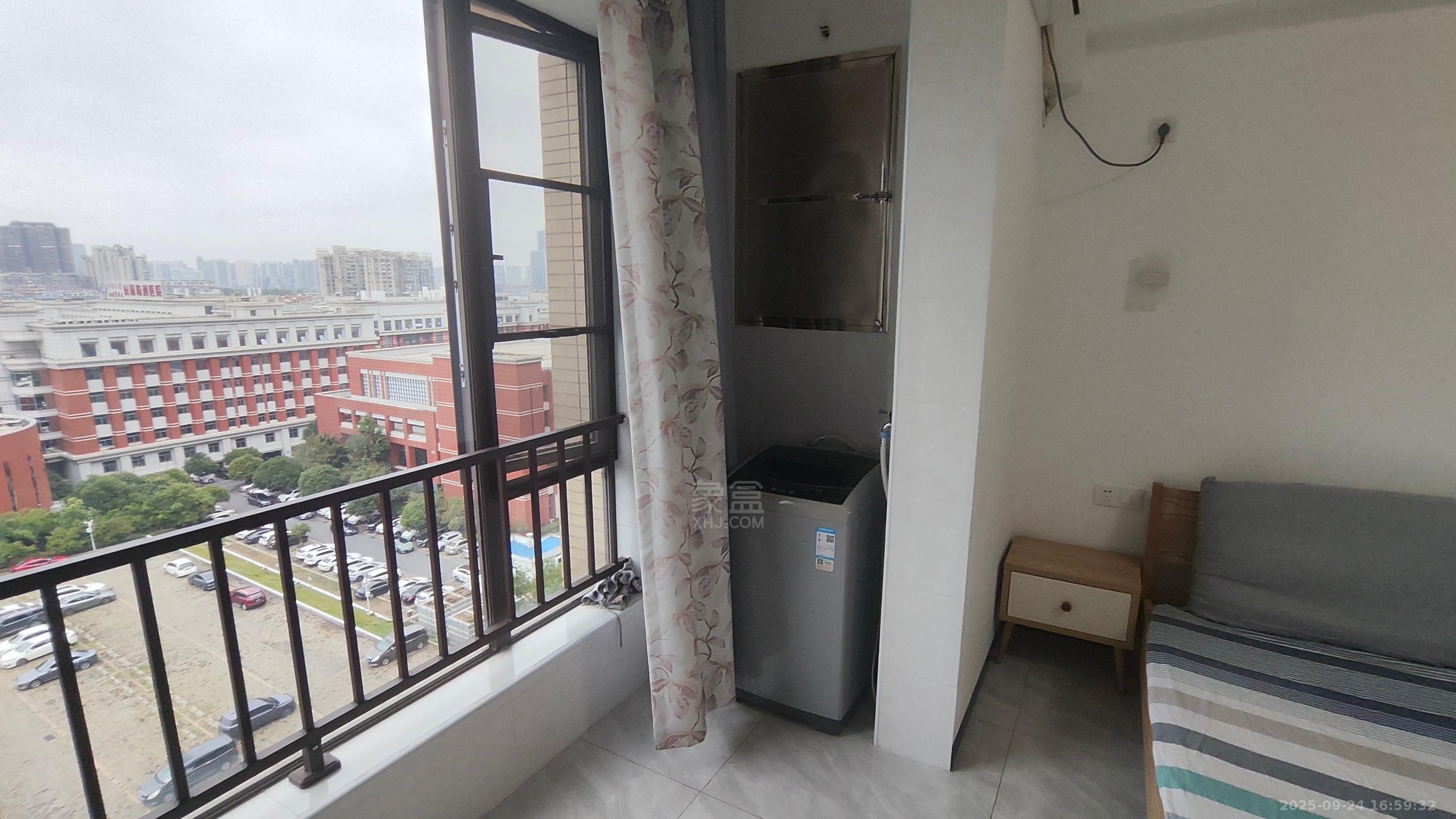 中泰财富湘江 1室1厅1卫 1200.0元/月 中泰财富湘江 1室1厅1卫 1200.0元/月室内图