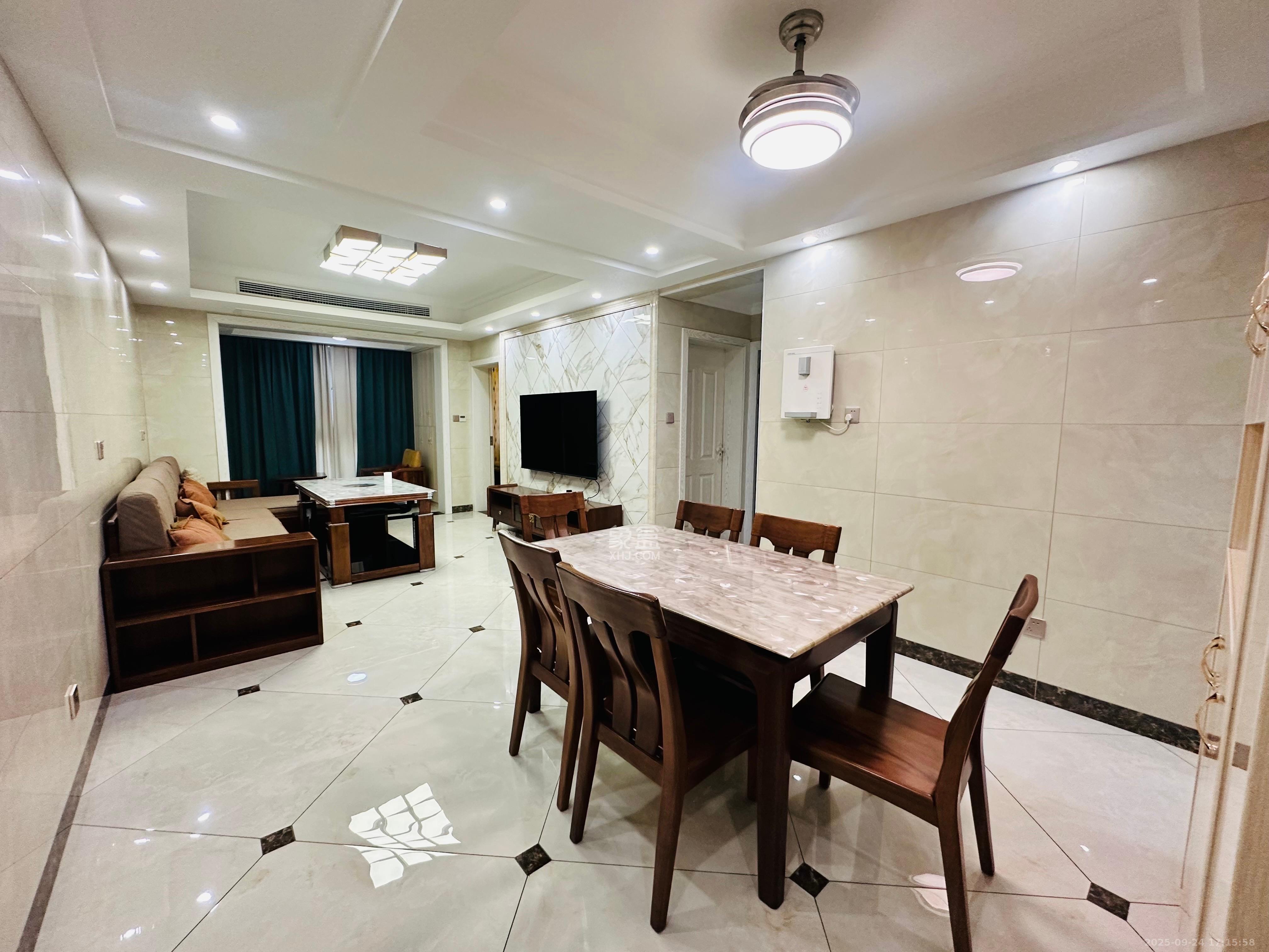 和泓梅溪四季  3室2厅1卫    3000.0元/月室内图