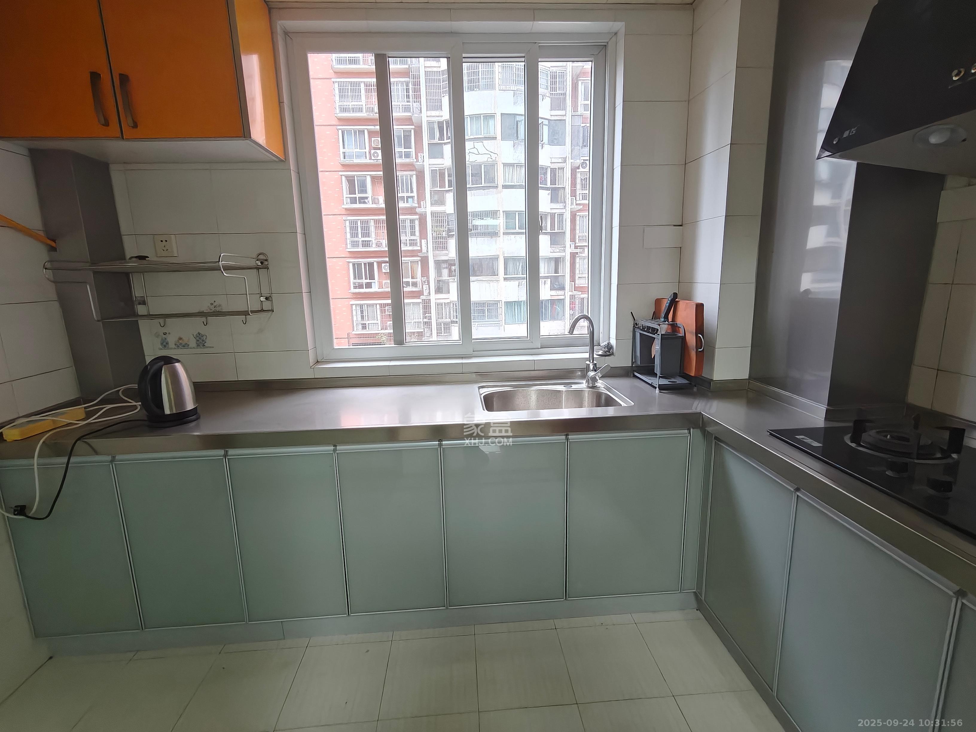 晶华美地 3室2厅1卫 2000.0元/月 晶华美地 3室2厅1卫 2000.0元/月室内图