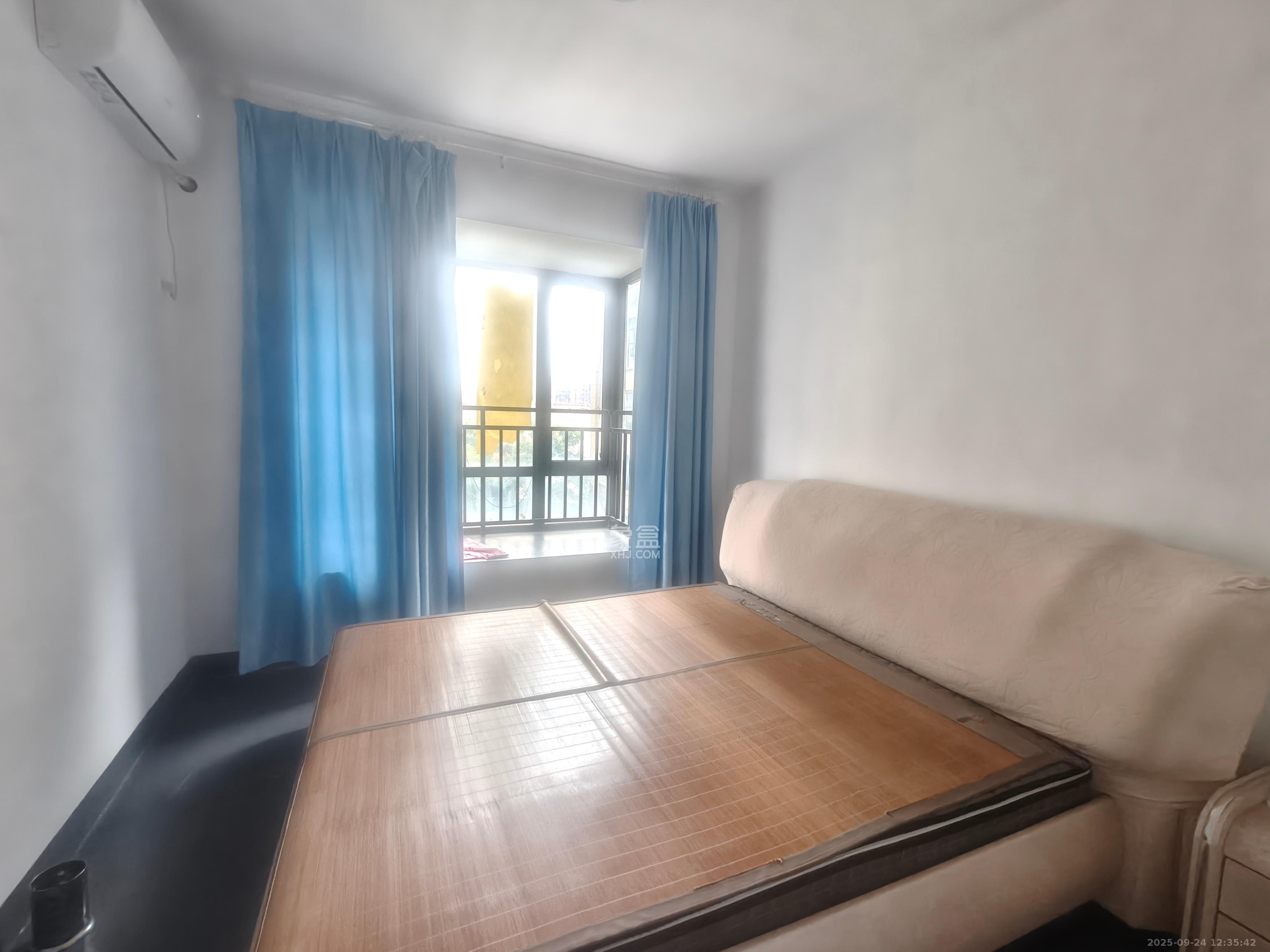 奥凯花园 4室2厅2卫 2000.0元/月 奥凯花园 4室2厅2卫 2000.0元/月室内图