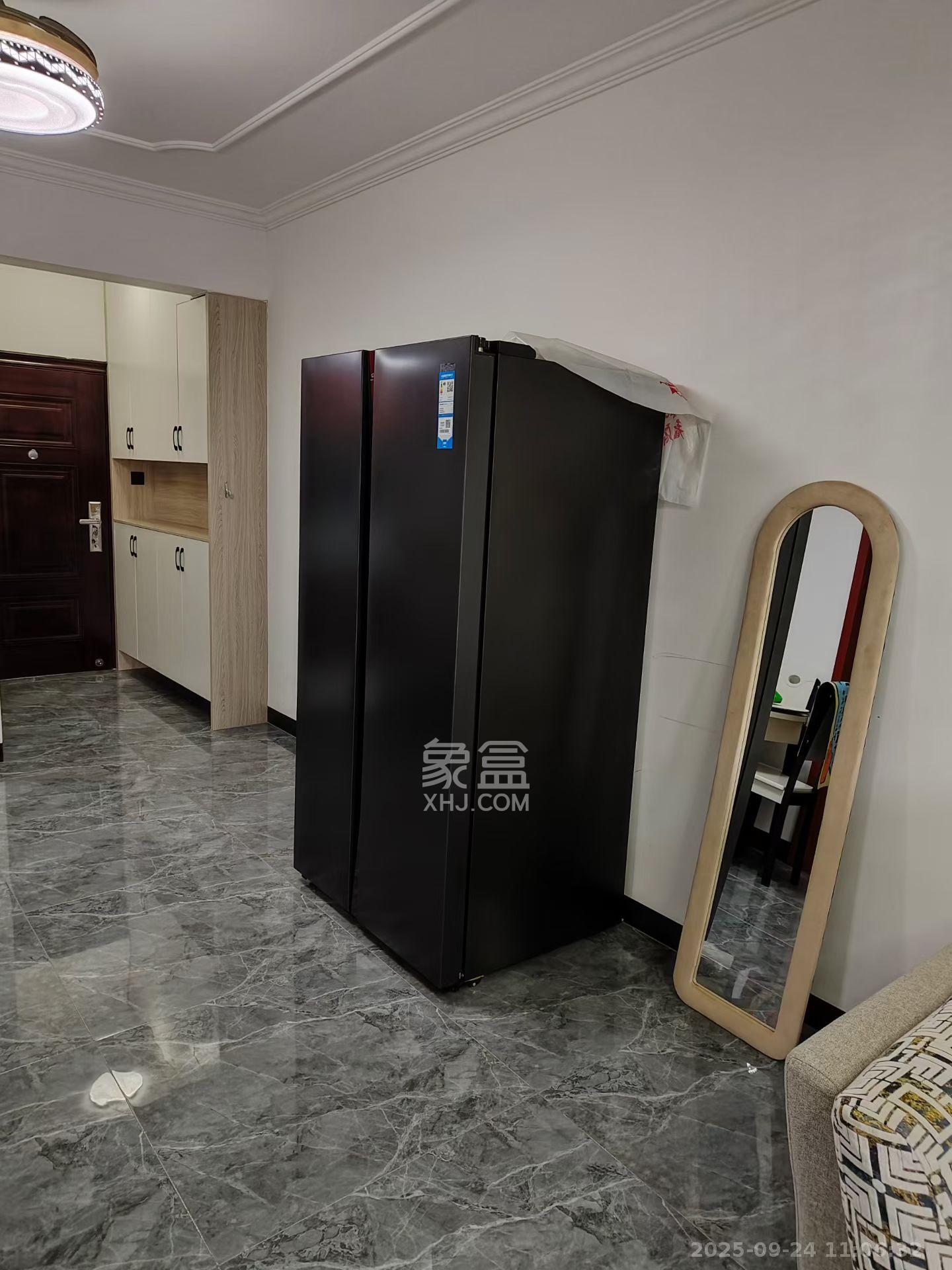 金南家园三期  2室1厅1卫    2300.0元/月室内图