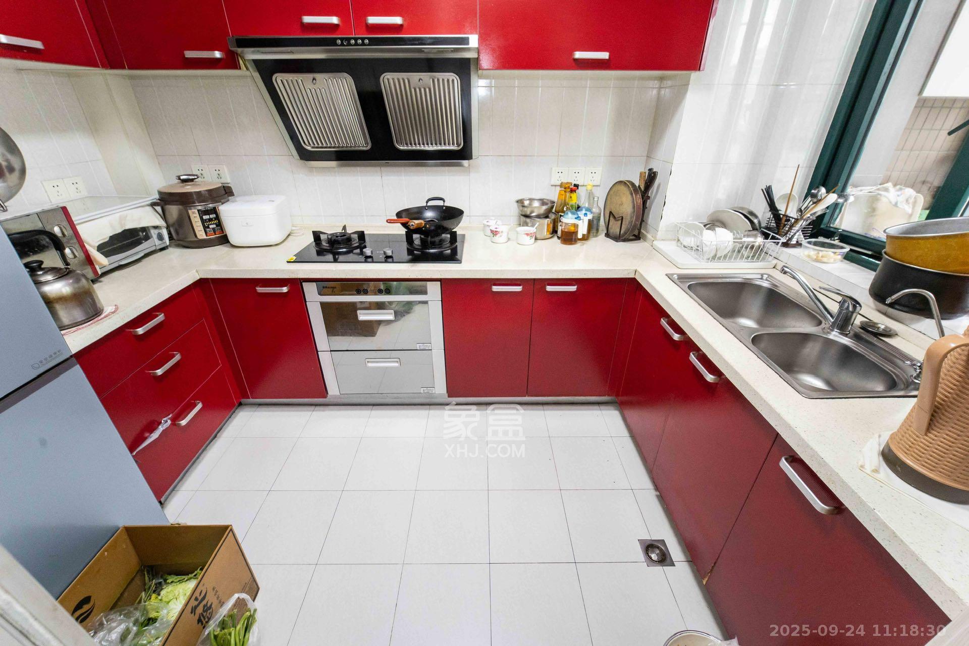 凯乐湘园 3室2厅2卫 2800.0元/月 凯乐湘园 3室2厅2卫 2800.0元/月室内图