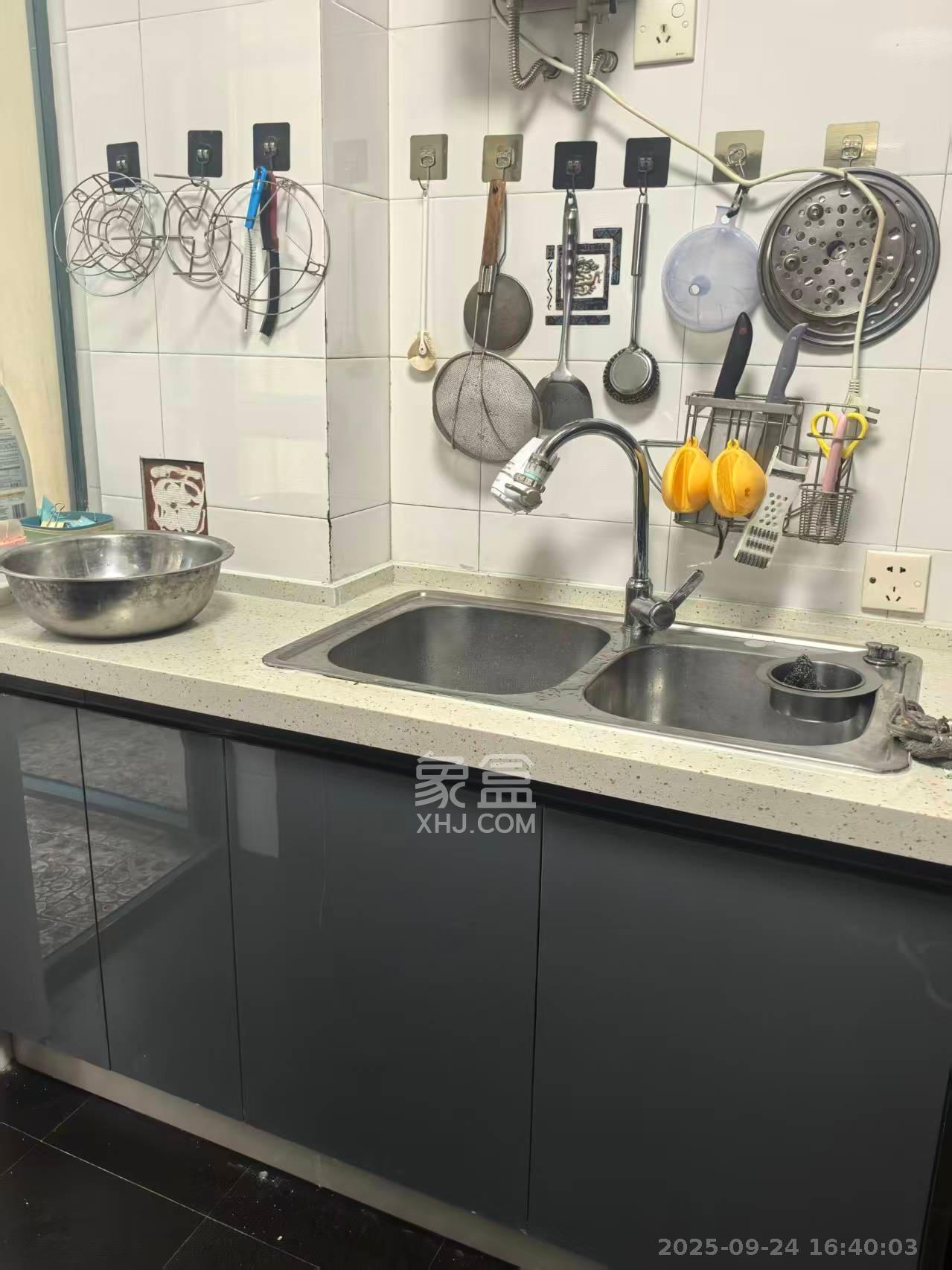 亚华香舍花都 3室1厅1卫 3100.0元/月 亚华香舍花都 3室1厅1卫 3100.0元/月室内图