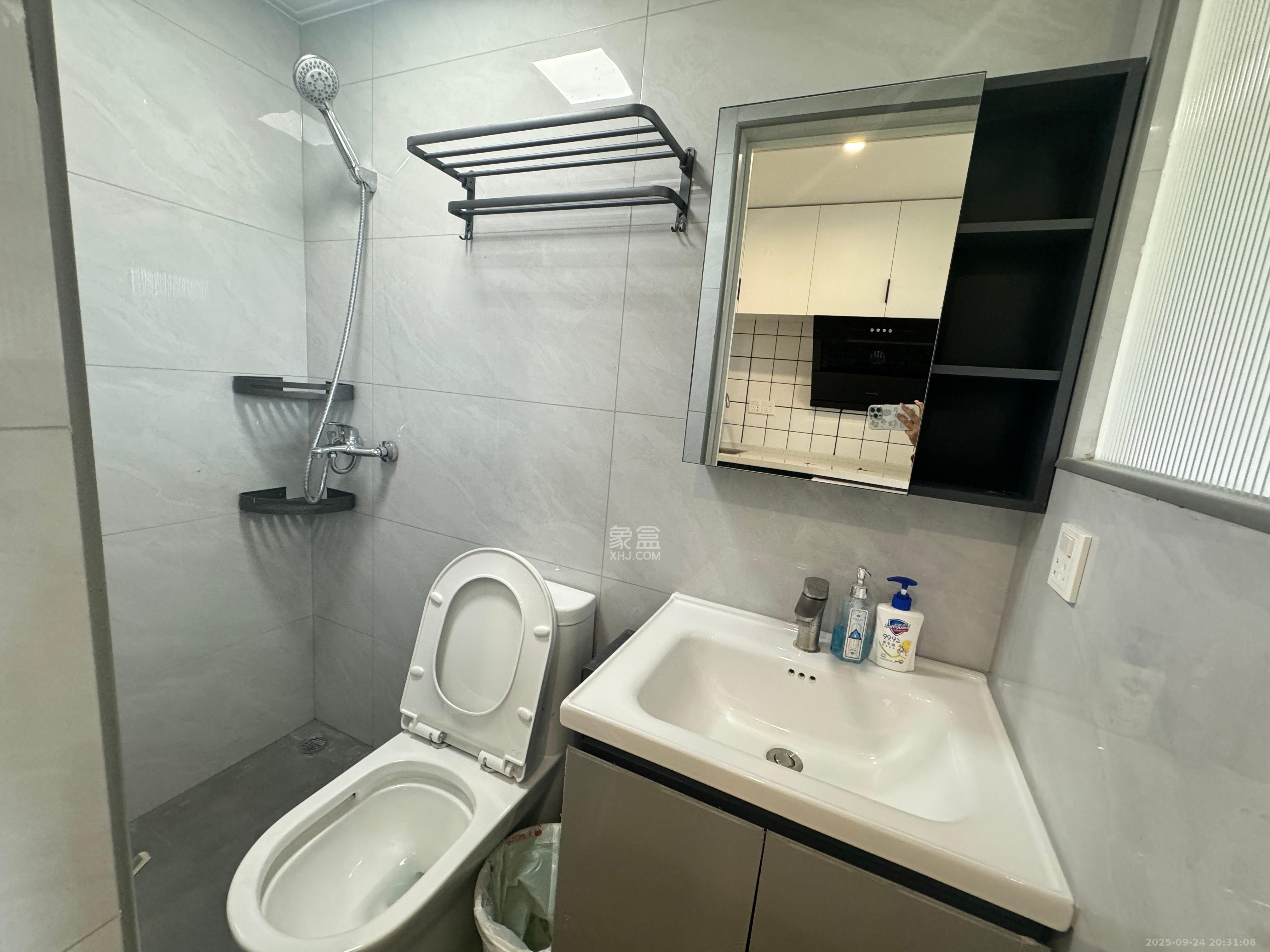 保利海德公园 1室1厅1卫 1800.0元/月 保利海德公园 1室1厅1卫 1800.0元/月室内图