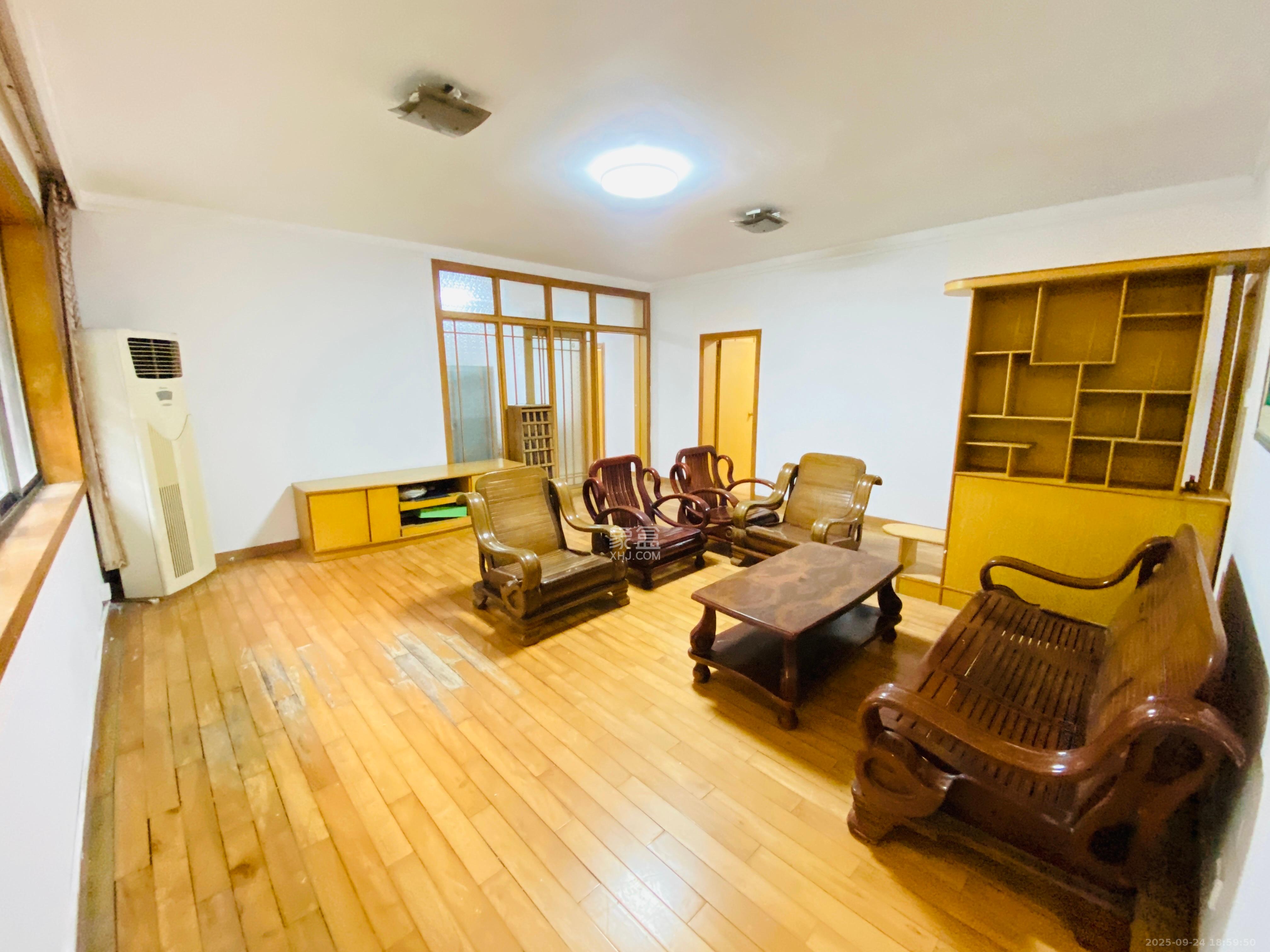 有色金属研究院(湖南有色金属研究院第一、二生活区) 4室2厅1卫 2400.0元/月 有色金属研究院(湖南有色金属研究院第一、二生活区) 4室2厅1卫 2400.0元/月室内图