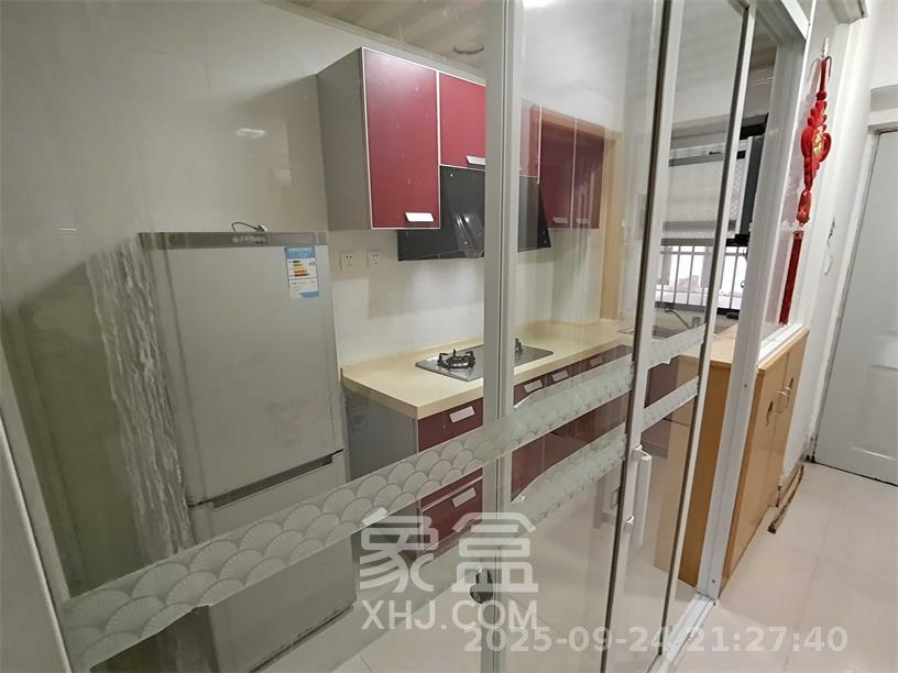 阳光100二期  2室1厅1卫   1800.00元/月室内图