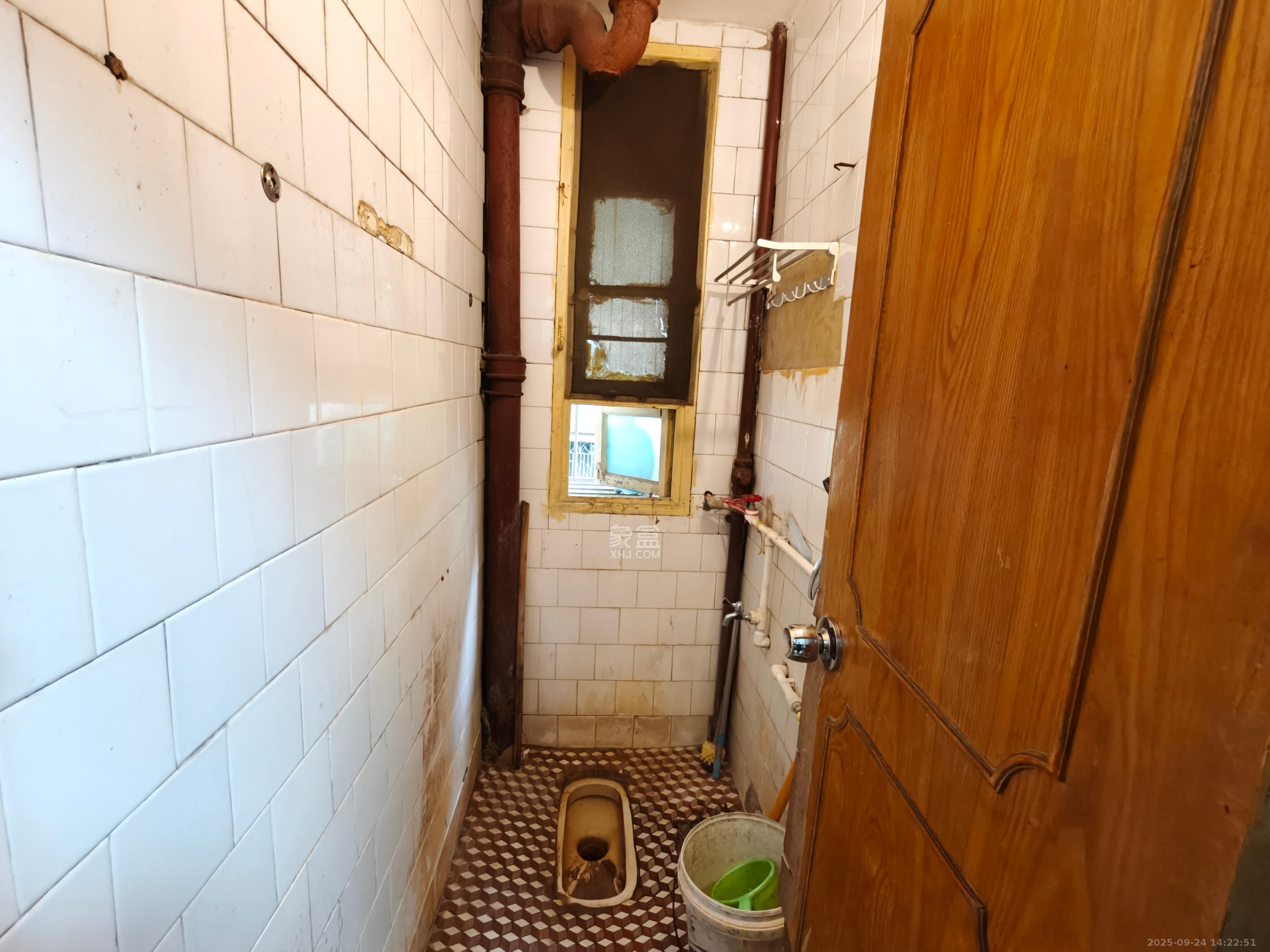 妹子山社区(曙光社区) 3室1厅1卫 1400.0元/月 妹子山社区(曙光社区) 3室1厅1卫 1400.0元/月室内图