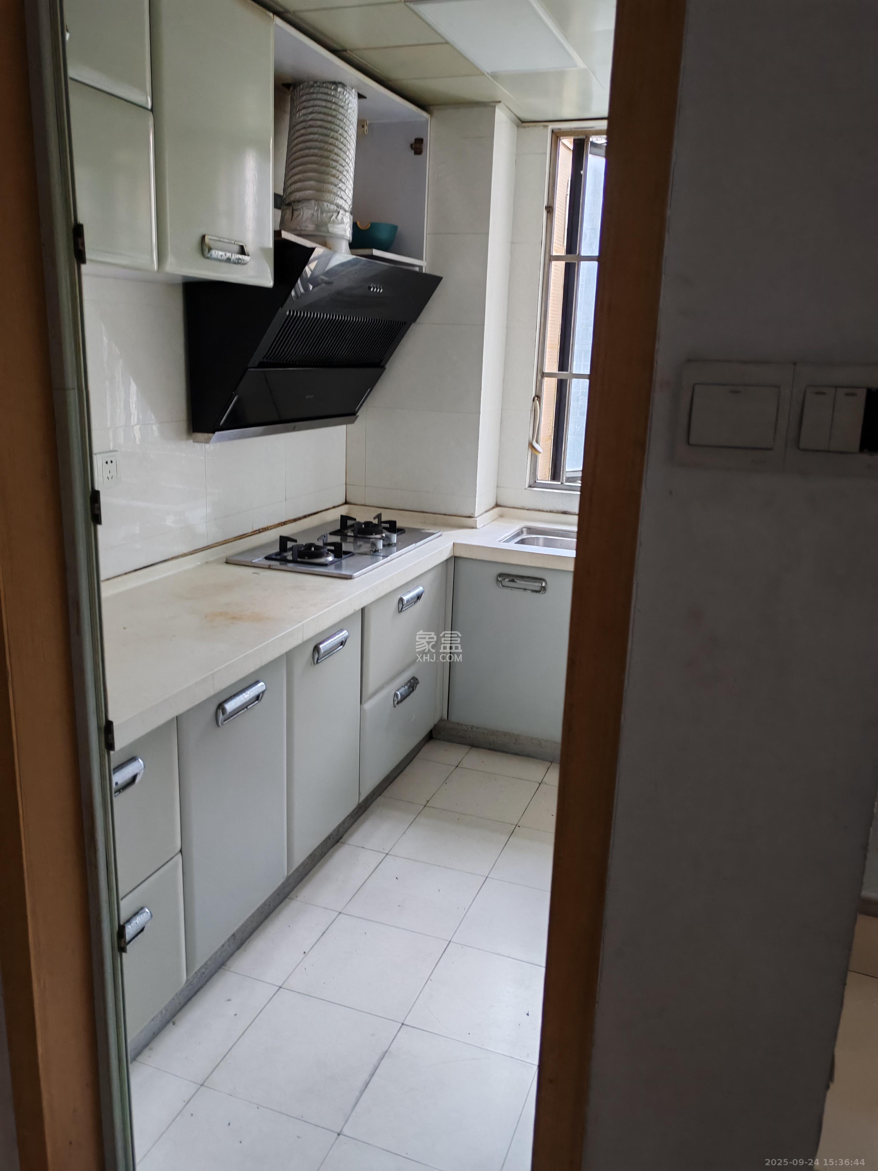 西城龙庭 2室1厅1卫 1900.0元/月 西城龙庭 2室1厅1卫 1900.0元/月室内图