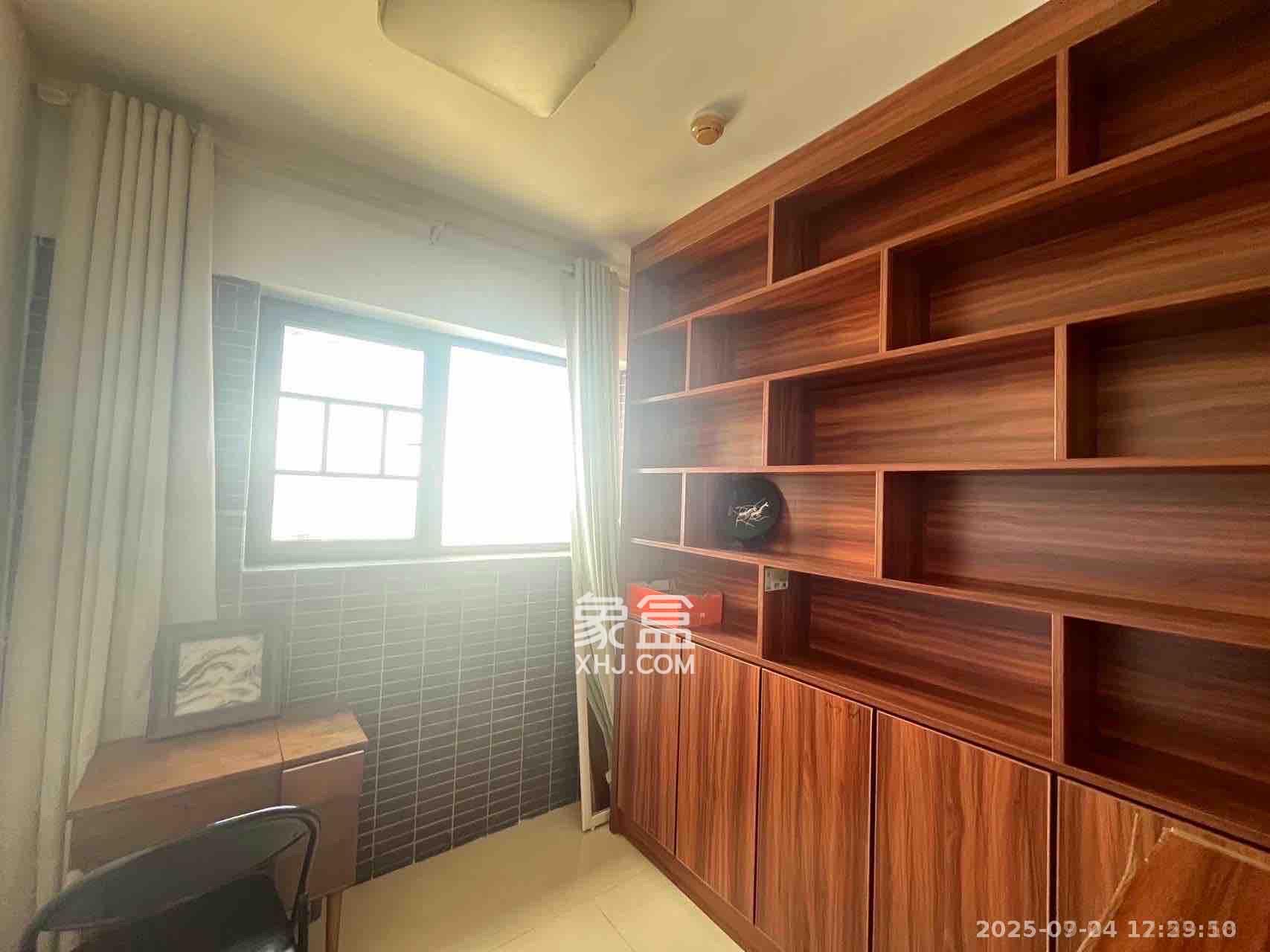 时代倾城二期  3室2厅2卫    2200.0元/月室内图