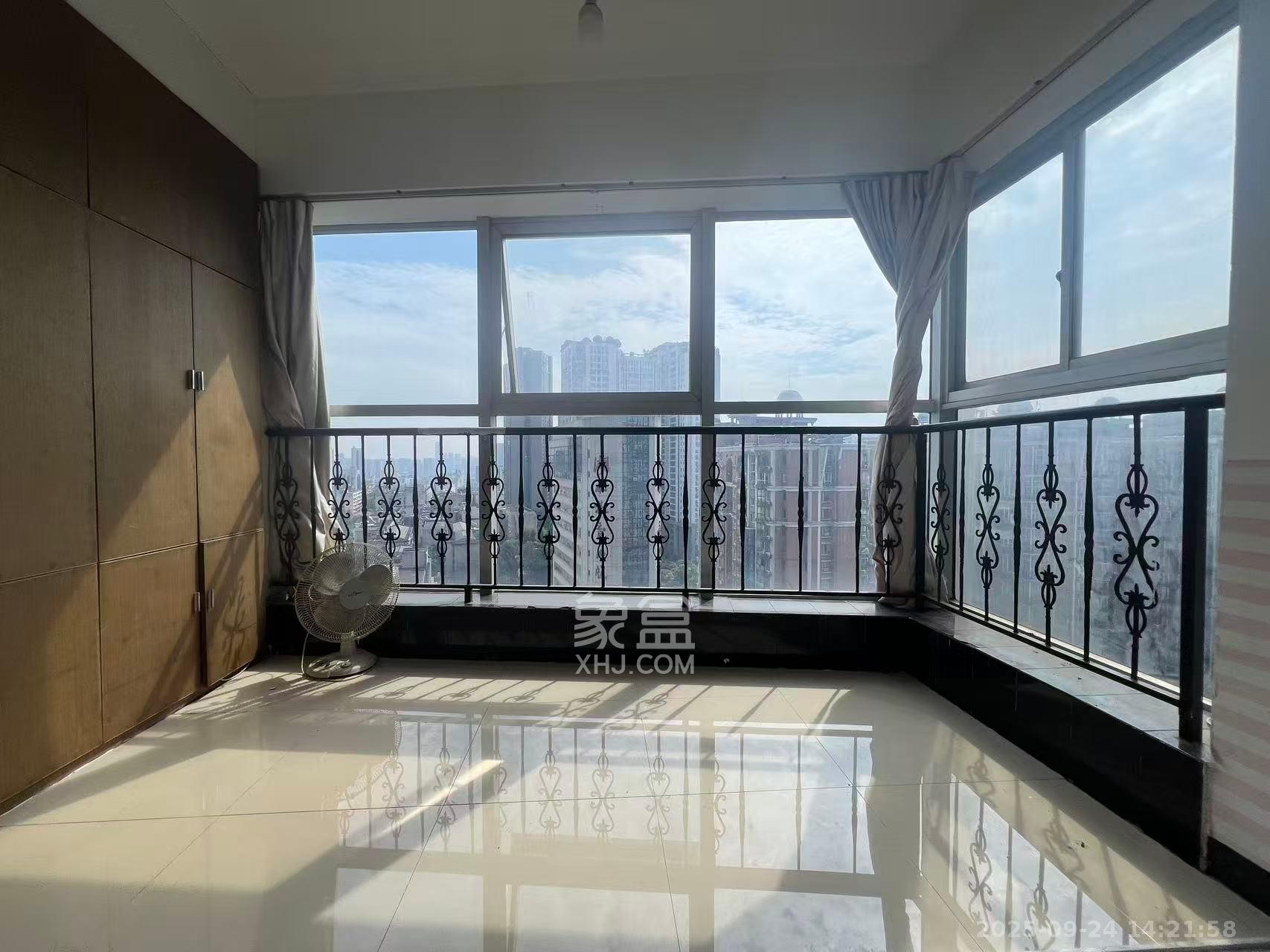 兴威名座 2室2厅1卫 2500.0元/月 兴威名座 2室2厅1卫 2500.0元/月室内图