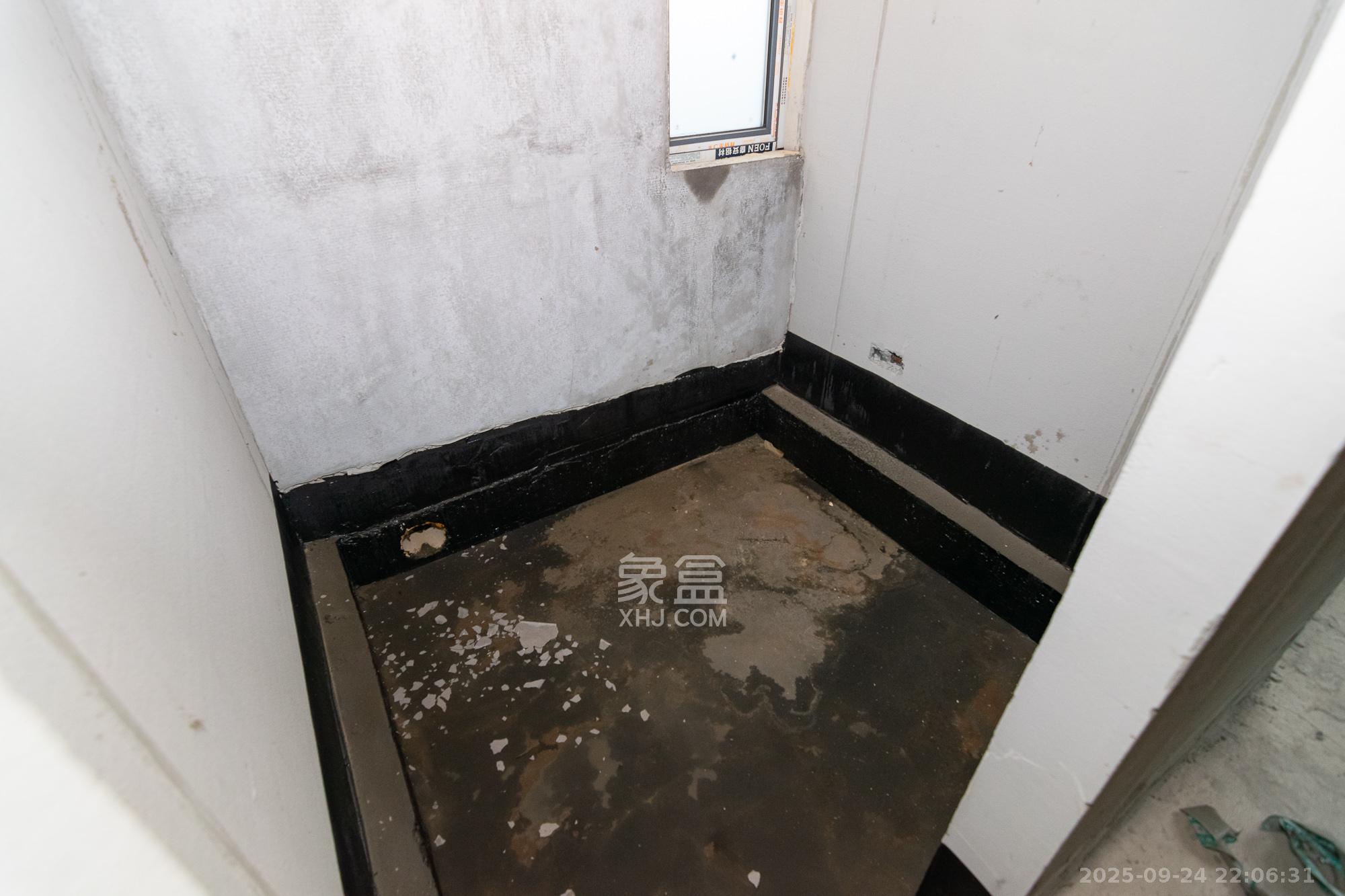 澳海谷山府  3室2厅2卫    78.0万卫生间