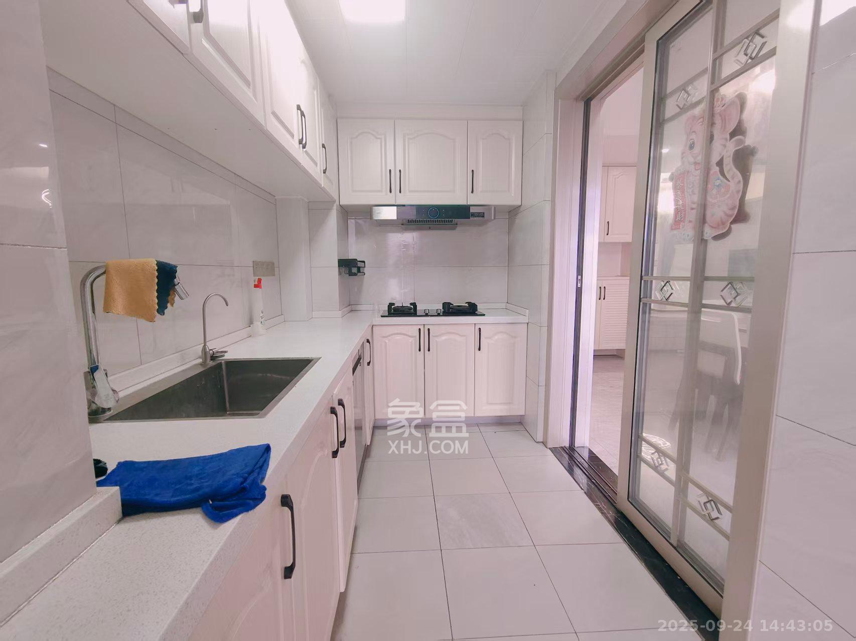 中国铁建洋湖苑 2室2厅2卫 2000.0元/月 中国铁建洋湖苑 2室2厅2卫 2000.0元/月室内图